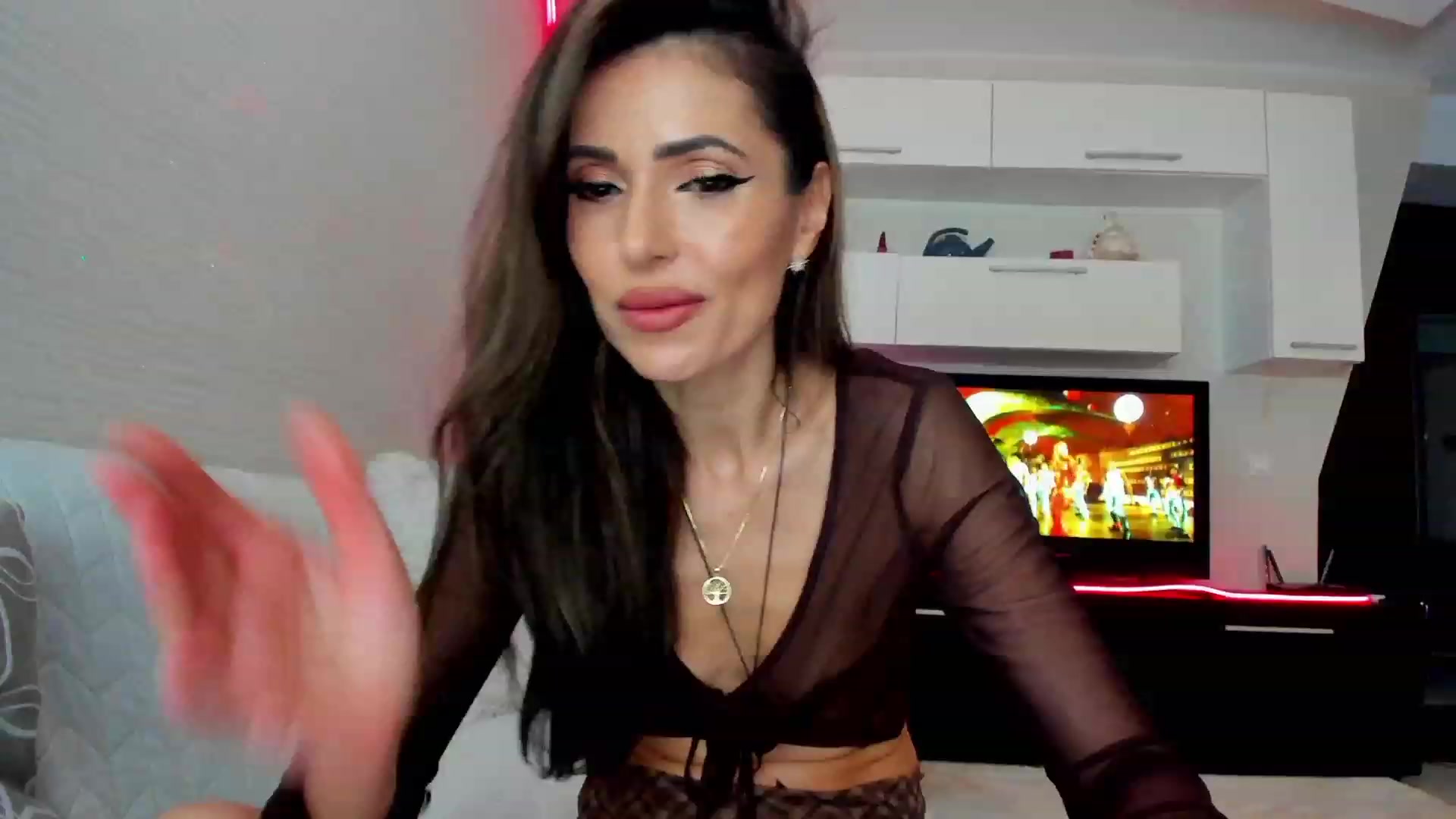 Gallery image thumbnail from SmileyTinaa's myfreecams stream on, 03/22/2023, 23:59 image 3 of 20