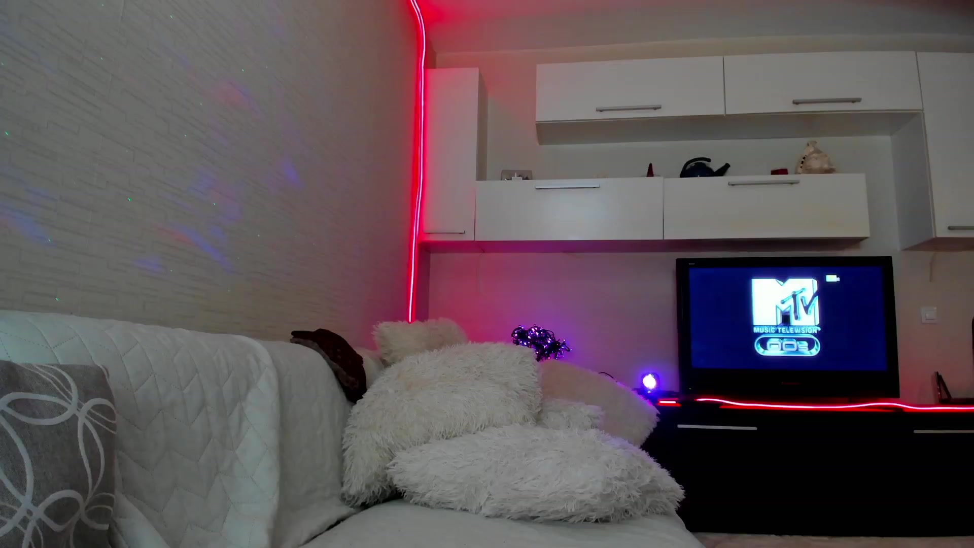 Gallery image thumbnail from SmileyTinaa's myfreecams stream on, 03/23/2023, 04:12 image 19 of 20
