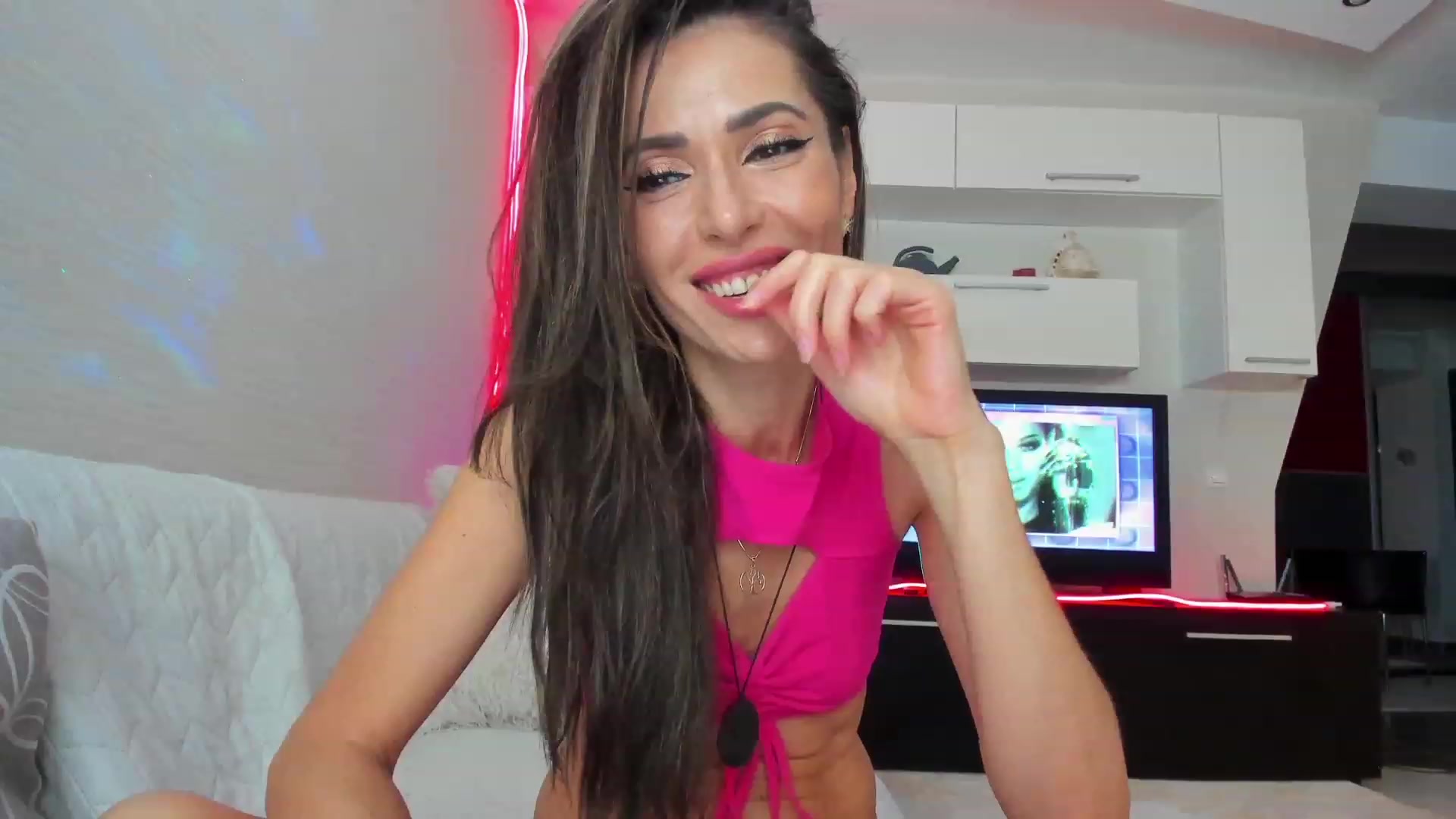 Gallery image thumbnail from SmileyTinaa's myfreecams stream on, 03/24/2023, 24:00 image 6 of 20
