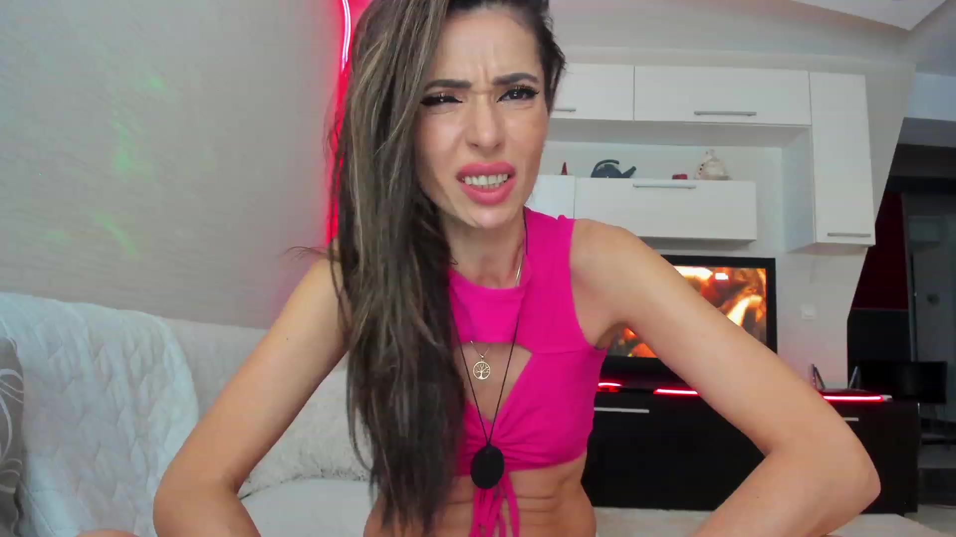Gallery image thumbnail from SmileyTinaa's myfreecams stream on, 03/24/2023, 24:00 image 9 of 20