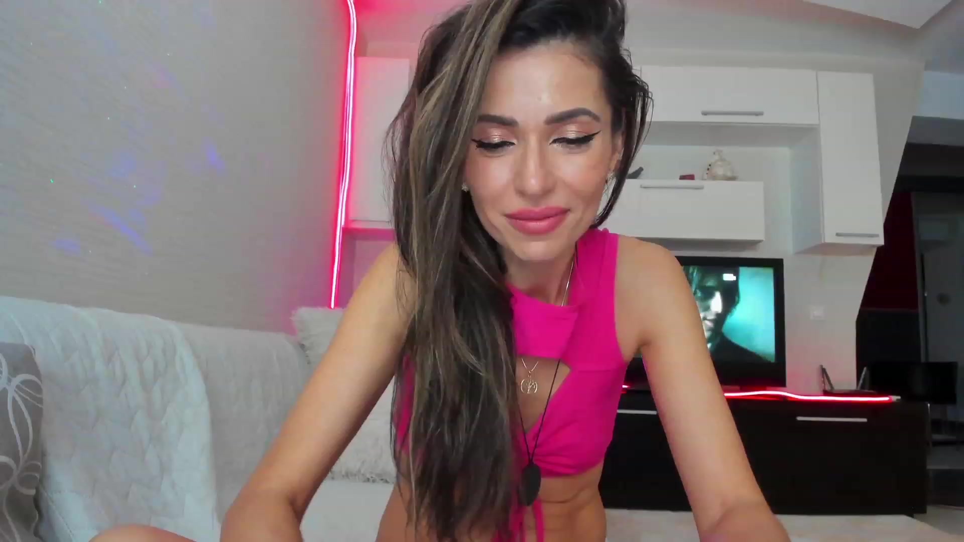 Gallery image thumbnail from SmileyTinaa's myfreecams stream on, 03/24/2023, 24:00 image 10 of 20