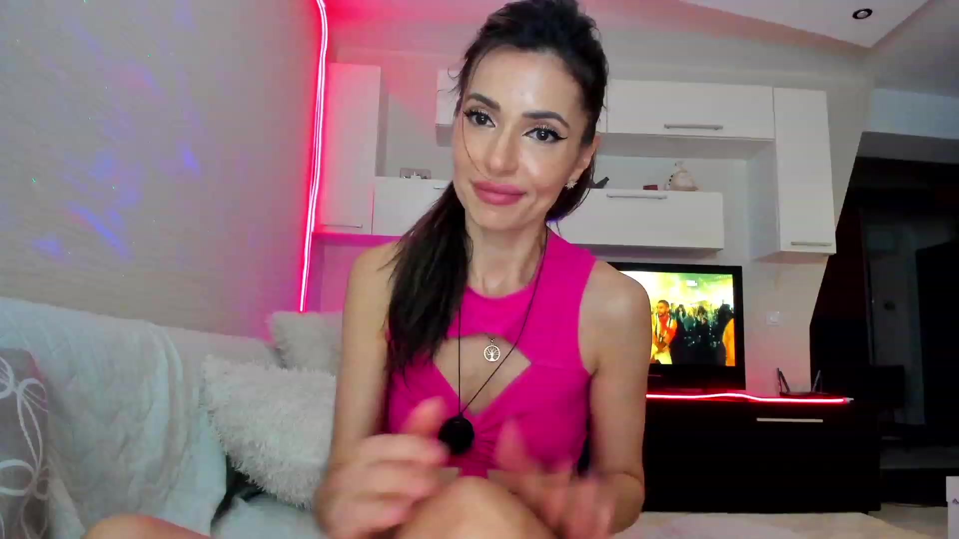 Gallery image thumbnail from SmileyTinaa's myfreecams stream on, 03/24/2023, 04:18 image 12 of 20
