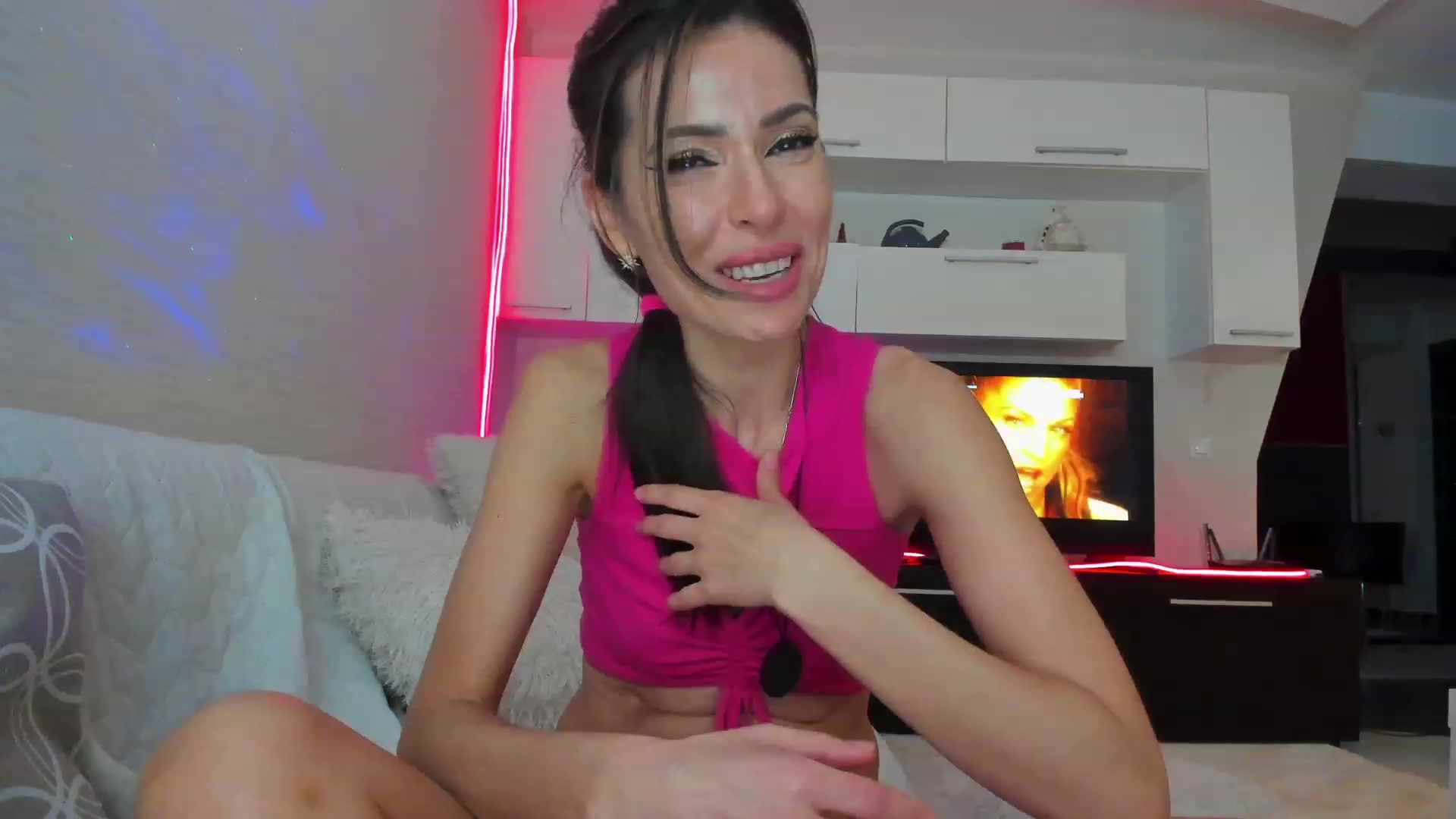 Gallery image thumbnail from SmileyTinaa's myfreecams stream on, 03/24/2023, 07:17 image 14 of 20
