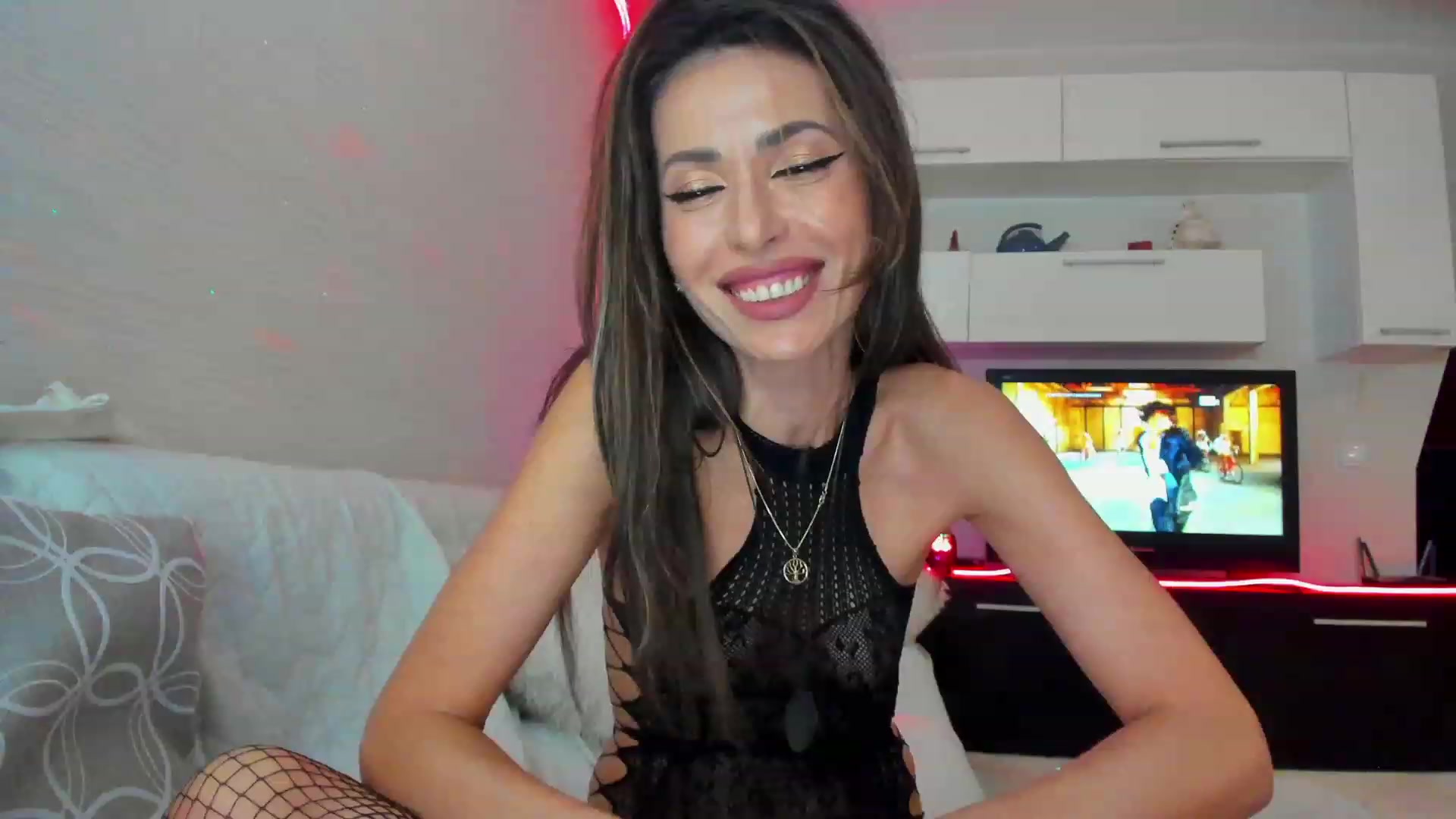 Gallery image thumbnail from SmileyTinaa's myfreecams stream on, 03/25/2023, 24:05 image 13 of 20