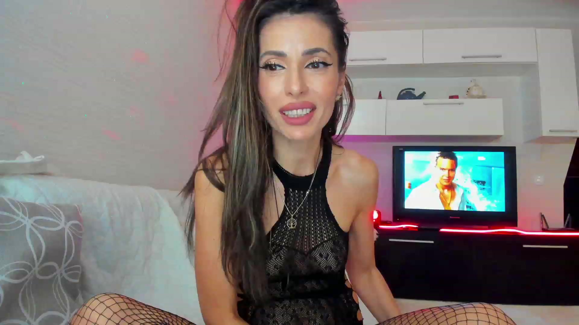 Gallery image thumbnail from SmileyTinaa's myfreecams stream on, 03/25/2023, 24:05 image 14 of 20