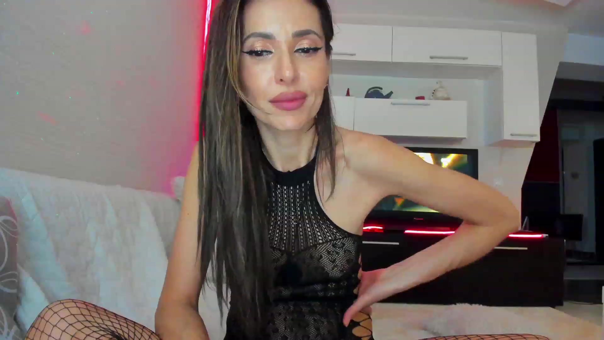 Gallery image thumbnail from SmileyTinaa's myfreecams stream on, 03/25/2023, 04:16 image 14 of 20