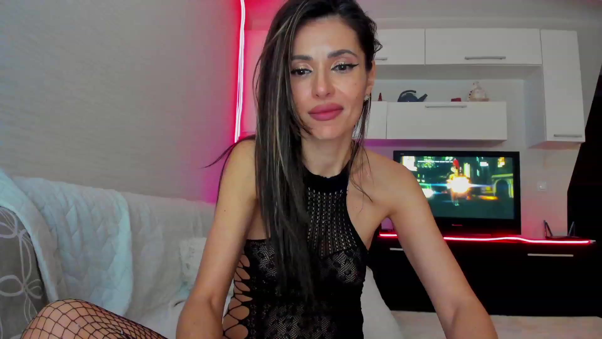 Gallery image thumbnail from SmileyTinaa's myfreecams stream on, 03/25/2023, 10:16 image 3 of 20