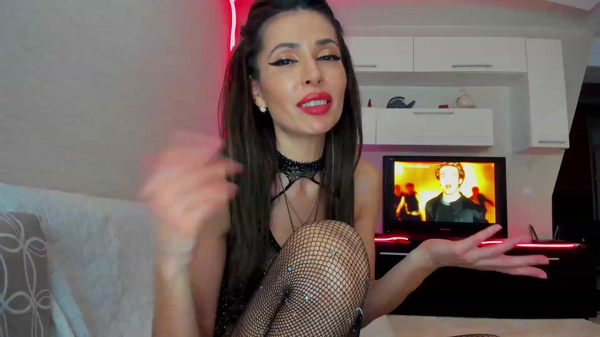 Gallery image thumbnail from SmileyTinaa's myfreecams stream on, 03/28/2023, 02:05 image 7 of 20
