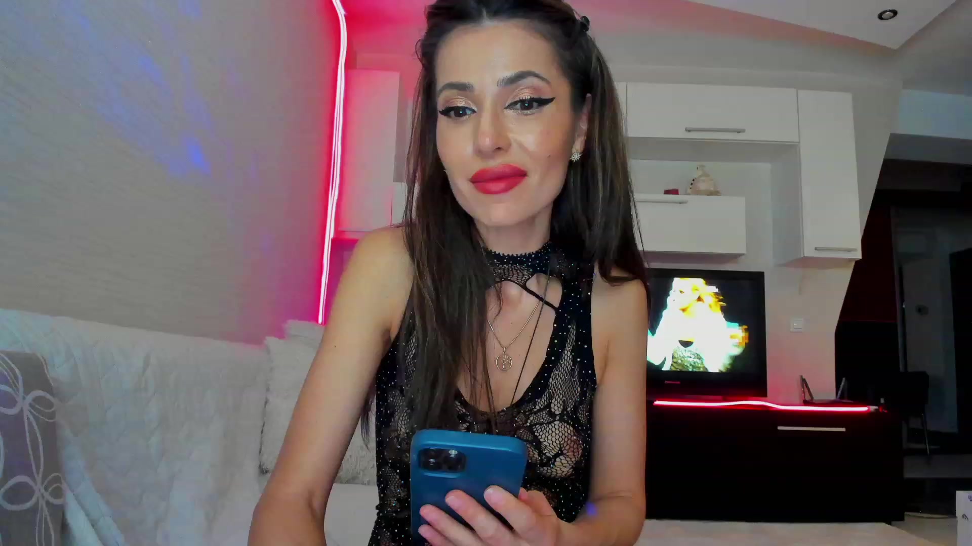 Gallery image thumbnail from SmileyTinaa's myfreecams stream on, 03/28/2023, 02:21 image 11 of 20