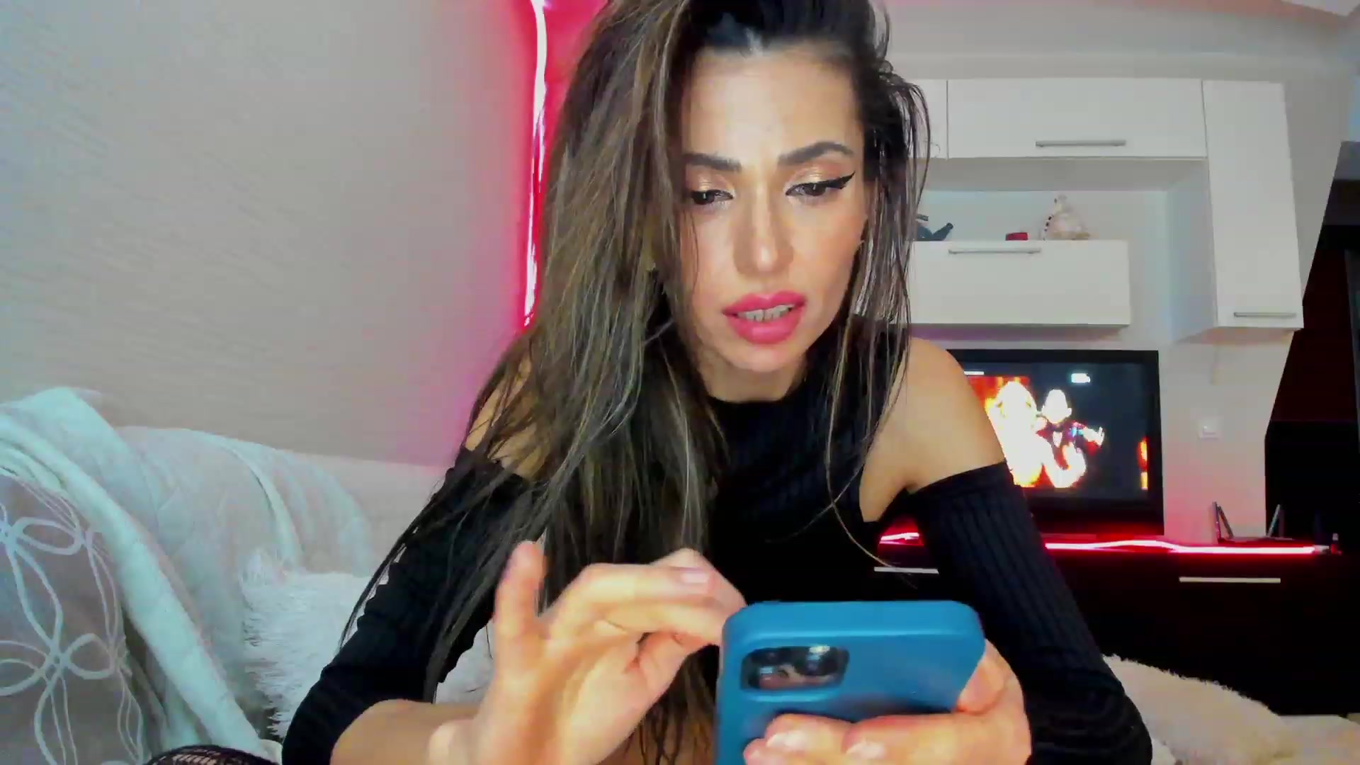 Gallery image thumbnail from SmileyTinaa's myfreecams stream on, 03/29/2023, 05:00 image 17 of 20