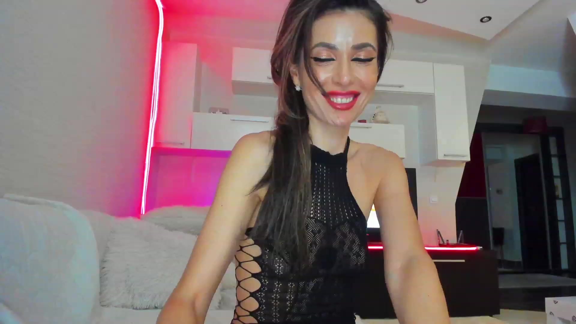 Gallery image thumbnail from SmileyTinaa's myfreecams stream on, 03/30/2023, 02:16 image 7 of 20