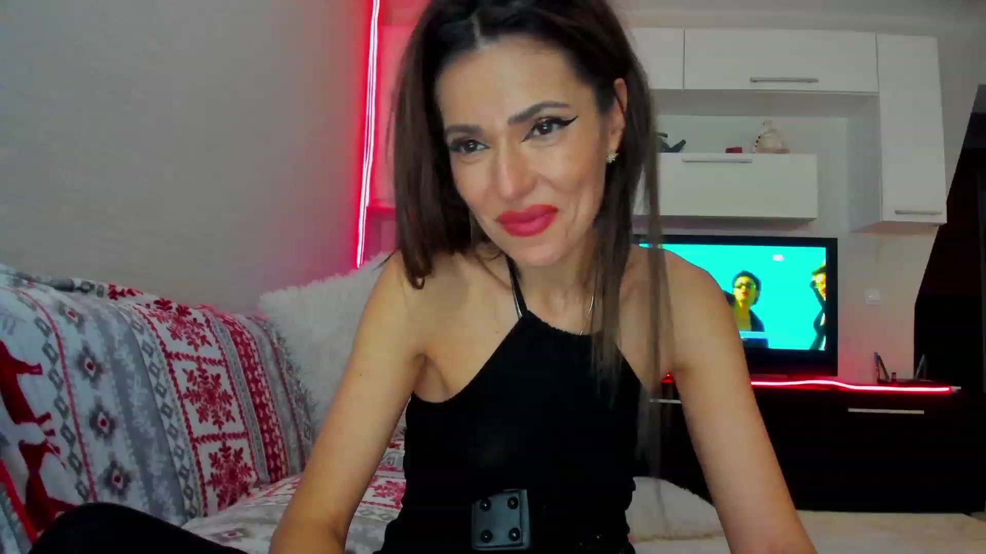 Gallery image thumbnail from SmileyTinaa's myfreecams stream on, 04/05/2023, 02:36 image 16 of 20