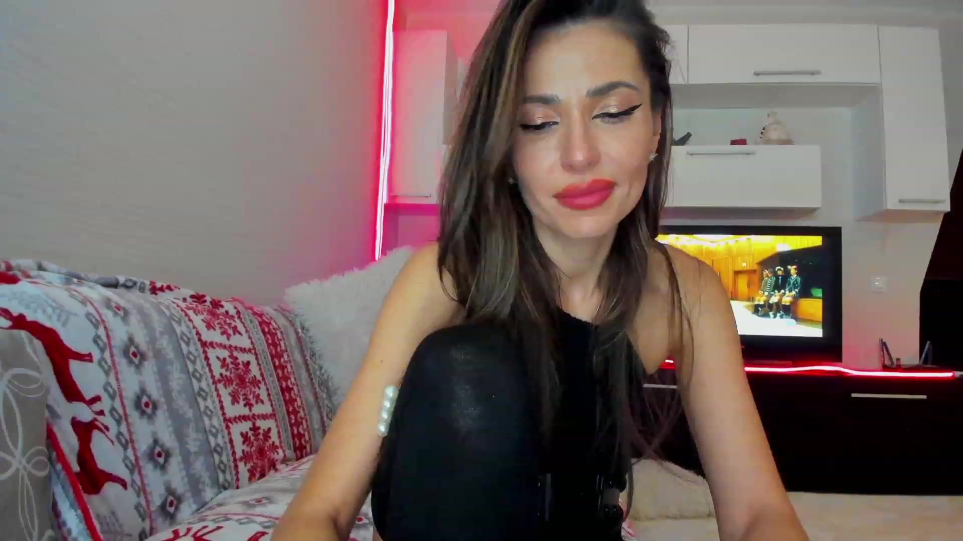 Gallery image thumbnail from SmileyTinaa's myfreecams stream on, 04/05/2023, 02:36 image 12 of 20