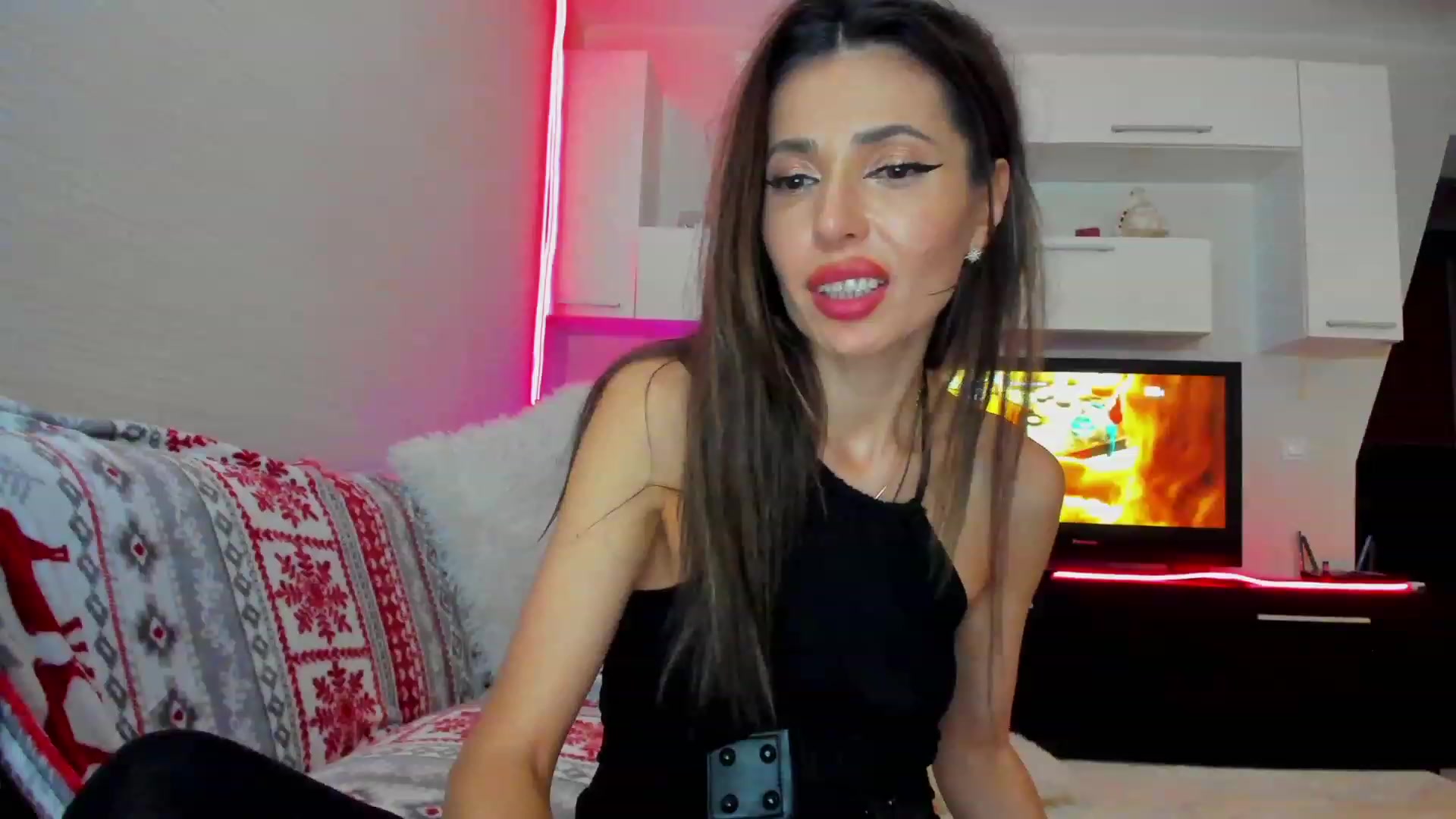 Gallery image thumbnail from SmileyTinaa's myfreecams stream on, 04/05/2023, 02:36 image 20 of 20