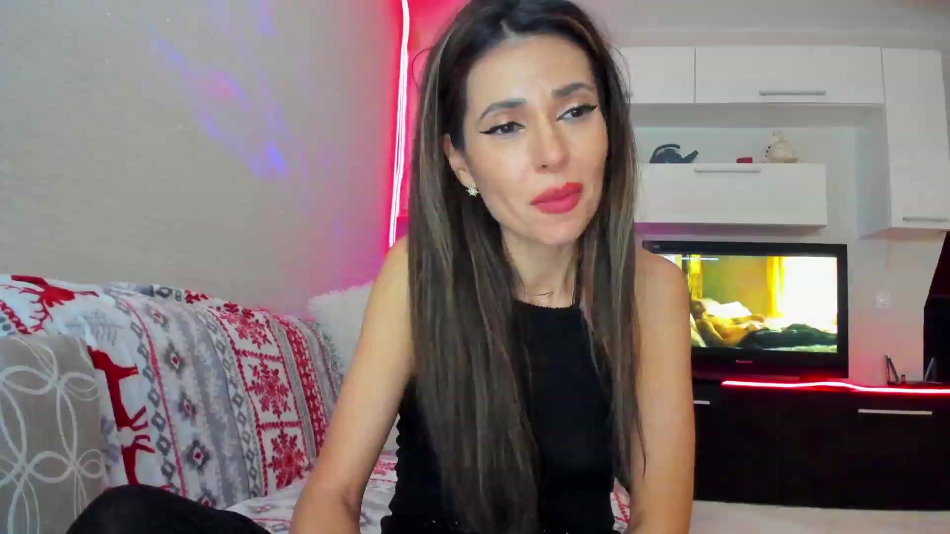 Gallery image thumbnail from SmileyTinaa's myfreecams stream on, 04/05/2023, 05:03 image 8 of 20