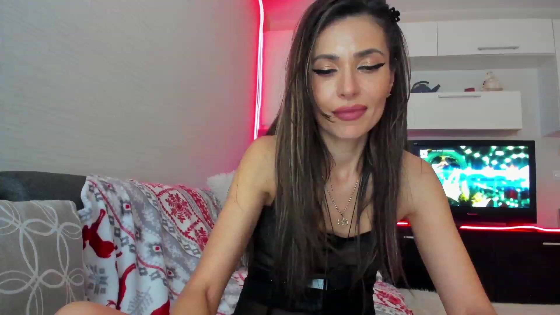 Gallery image thumbnail from SmileyTinaa's myfreecams stream on, 04/07/2023, 01:54 image 1 of 20