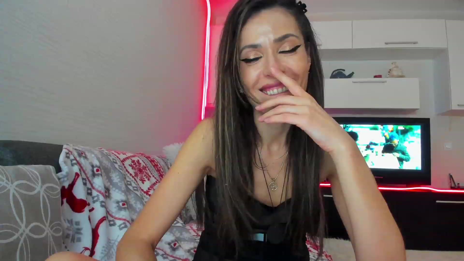 Gallery image thumbnail from SmileyTinaa's myfreecams stream on, 04/07/2023, 01:54 image 12 of 20