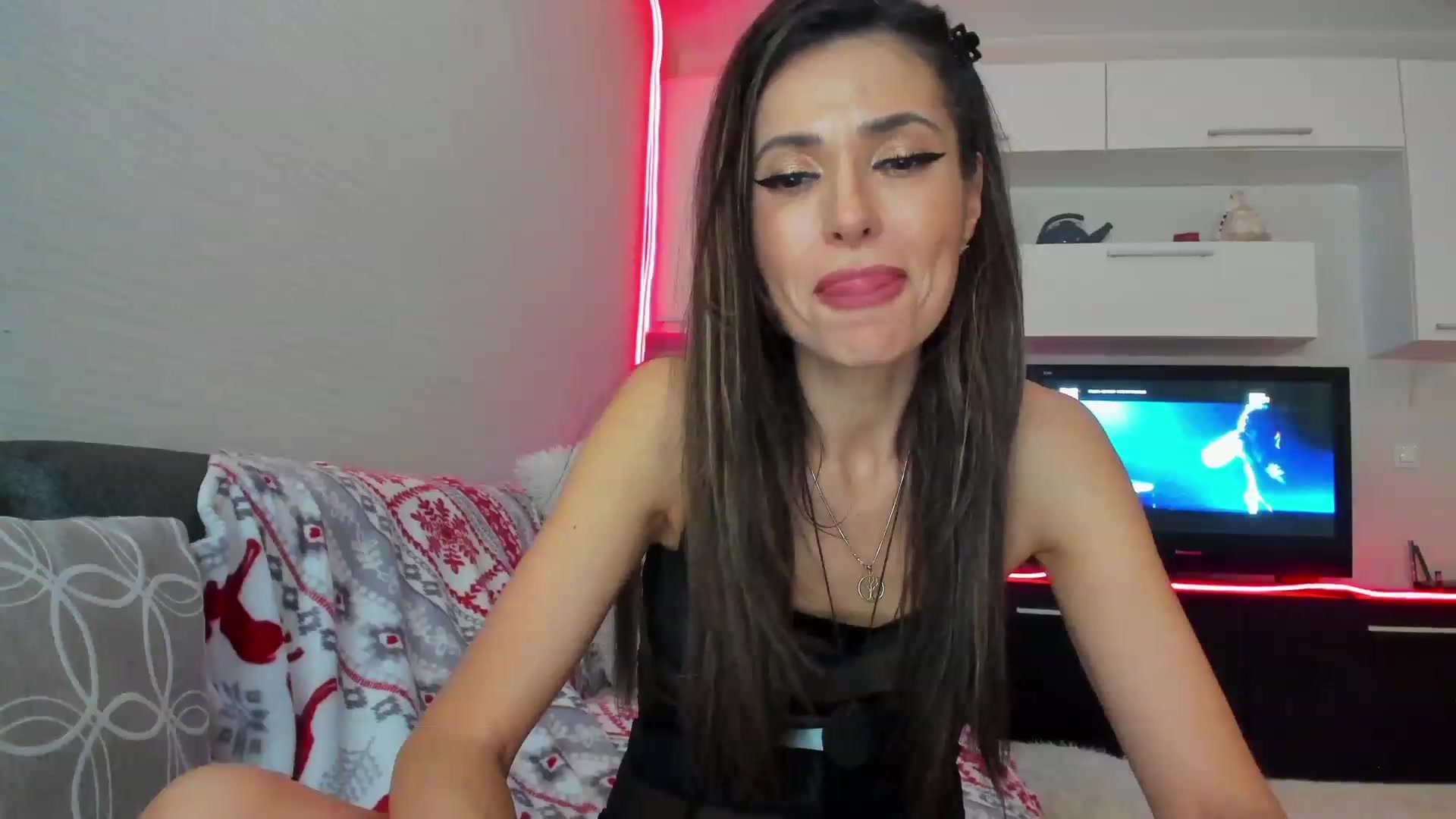 Gallery image thumbnail from SmileyTinaa's myfreecams stream on, 04/07/2023, 01:54 image 8 of 20