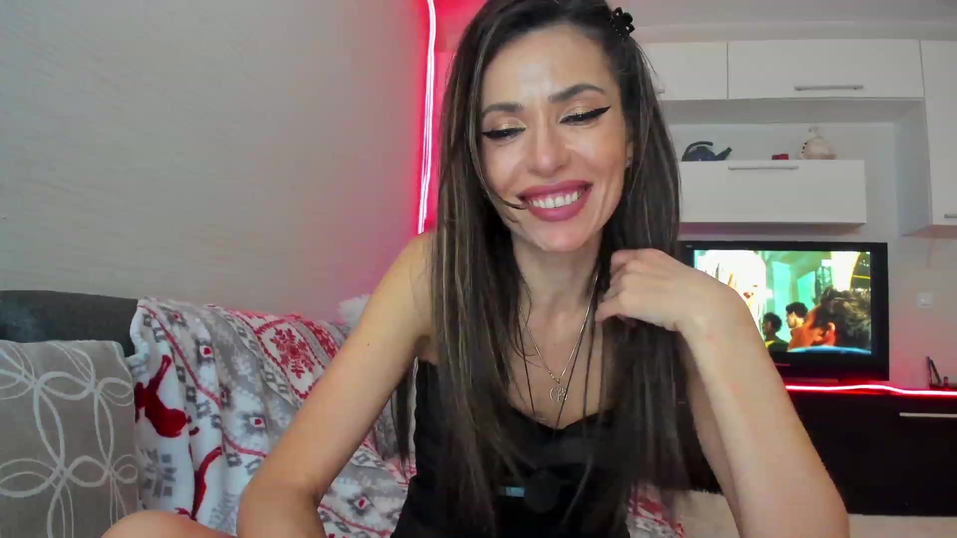 Gallery image thumbnail from SmileyTinaa's myfreecams stream on, 04/07/2023, 01:54 image 5 of 20
