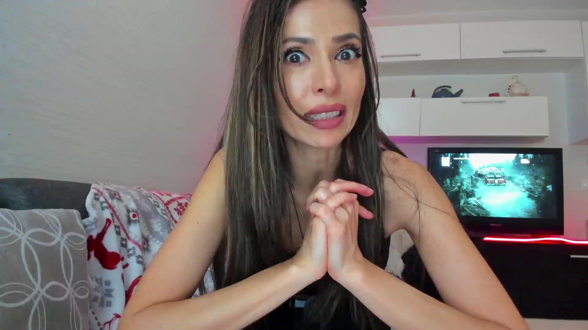 Gallery image thumbnail from SmileyTinaa's myfreecams stream on, 04/07/2023, 01:54 image 2 of 20