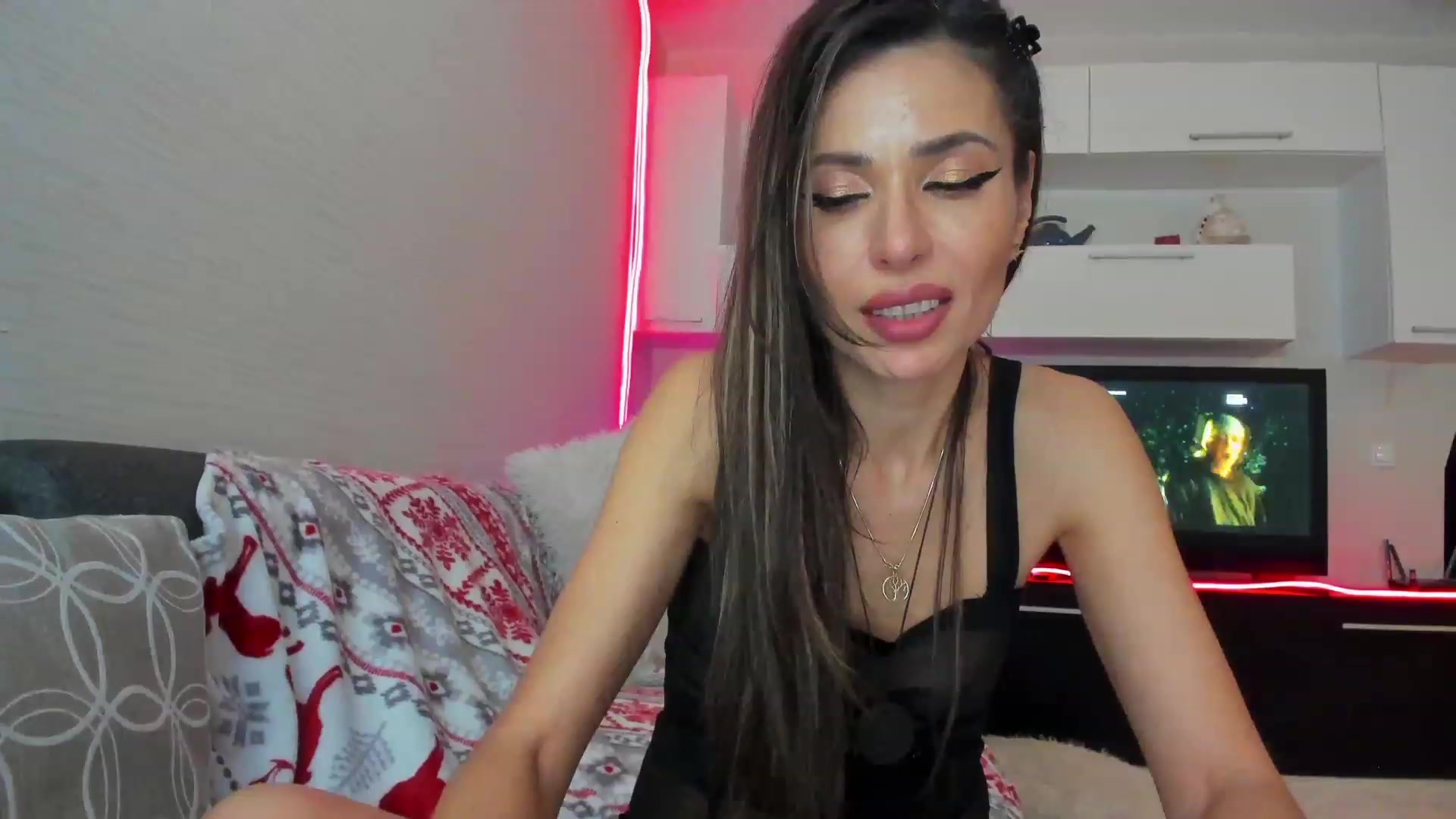 Gallery image thumbnail from SmileyTinaa's myfreecams stream on, 04/07/2023, 01:54 image 17 of 20