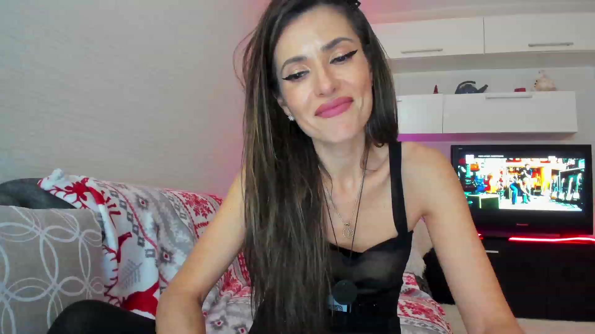 Gallery image thumbnail from SmileyTinaa's myfreecams stream on, 04/07/2023, 02:59 image 1 of 20