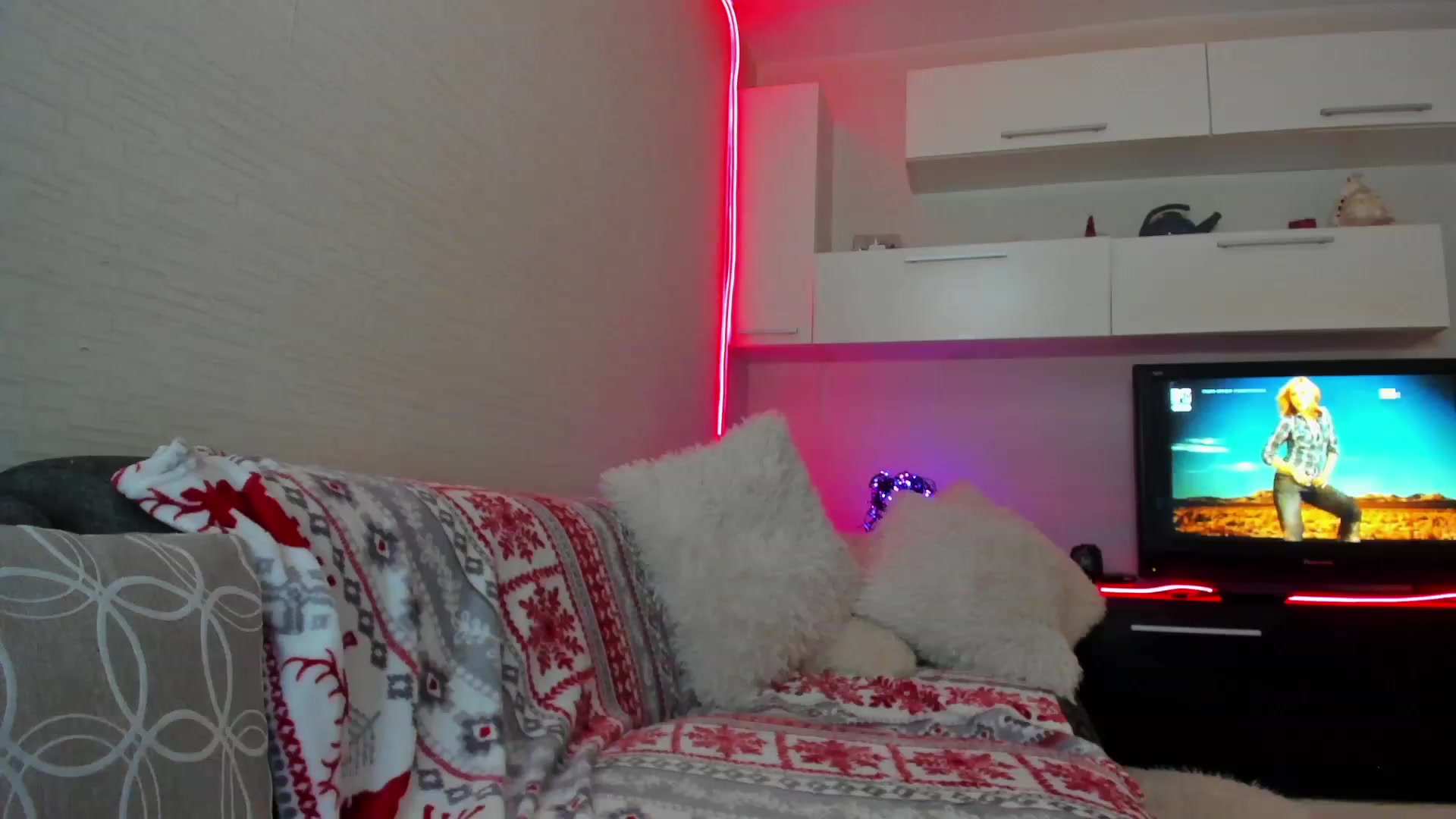 Gallery image thumbnail from SmileyTinaa's myfreecams stream on, 04/07/2023, 02:59 image 19 of 20