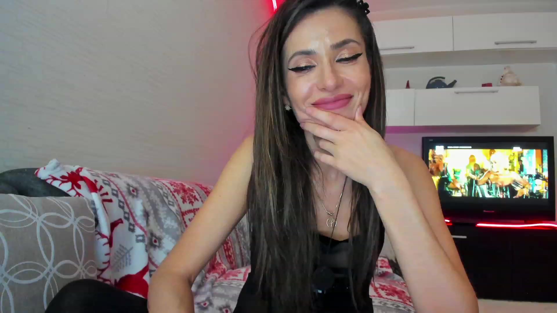 Gallery image thumbnail from SmileyTinaa's myfreecams stream on, 04/07/2023, 02:59 image 2 of 20