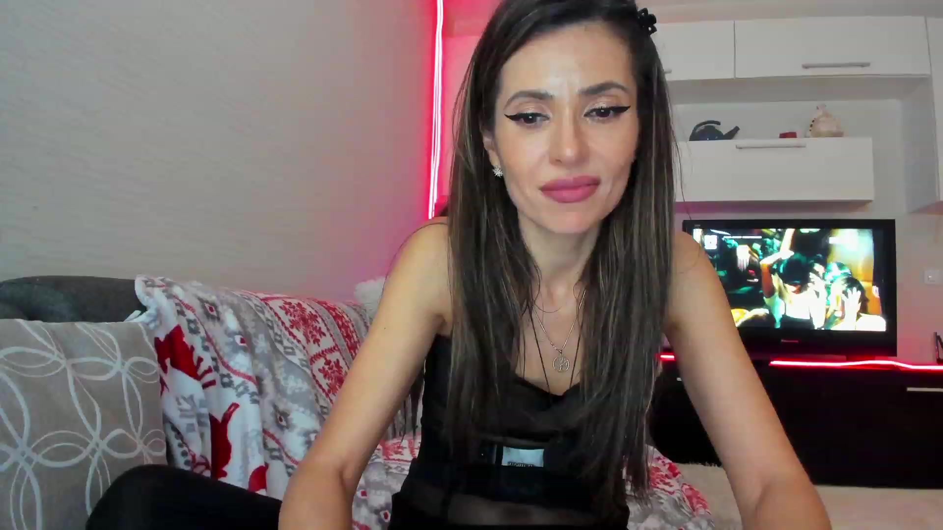 Gallery image thumbnail from SmileyTinaa's myfreecams stream on, 04/07/2023, 04:05 image 11 of 20
