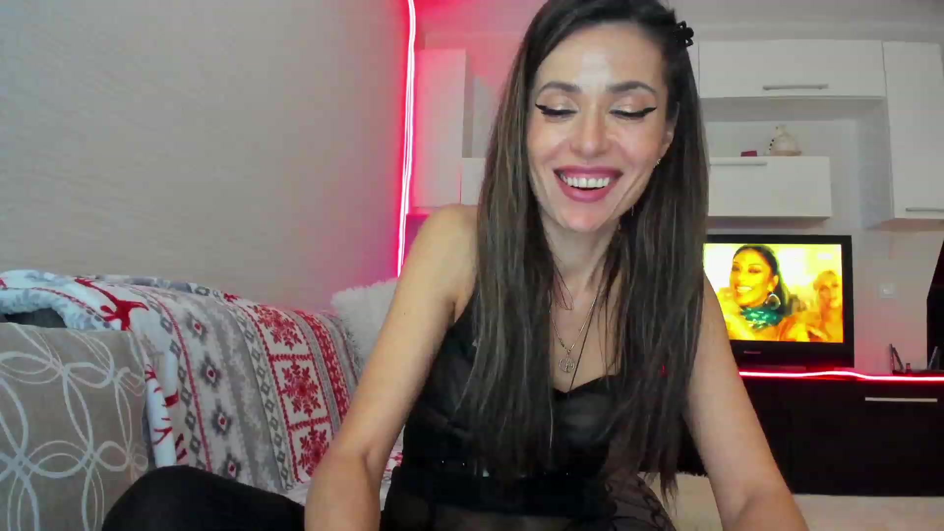 Gallery image thumbnail from SmileyTinaa's myfreecams stream on, 04/07/2023, 05:15 image 19 of 20