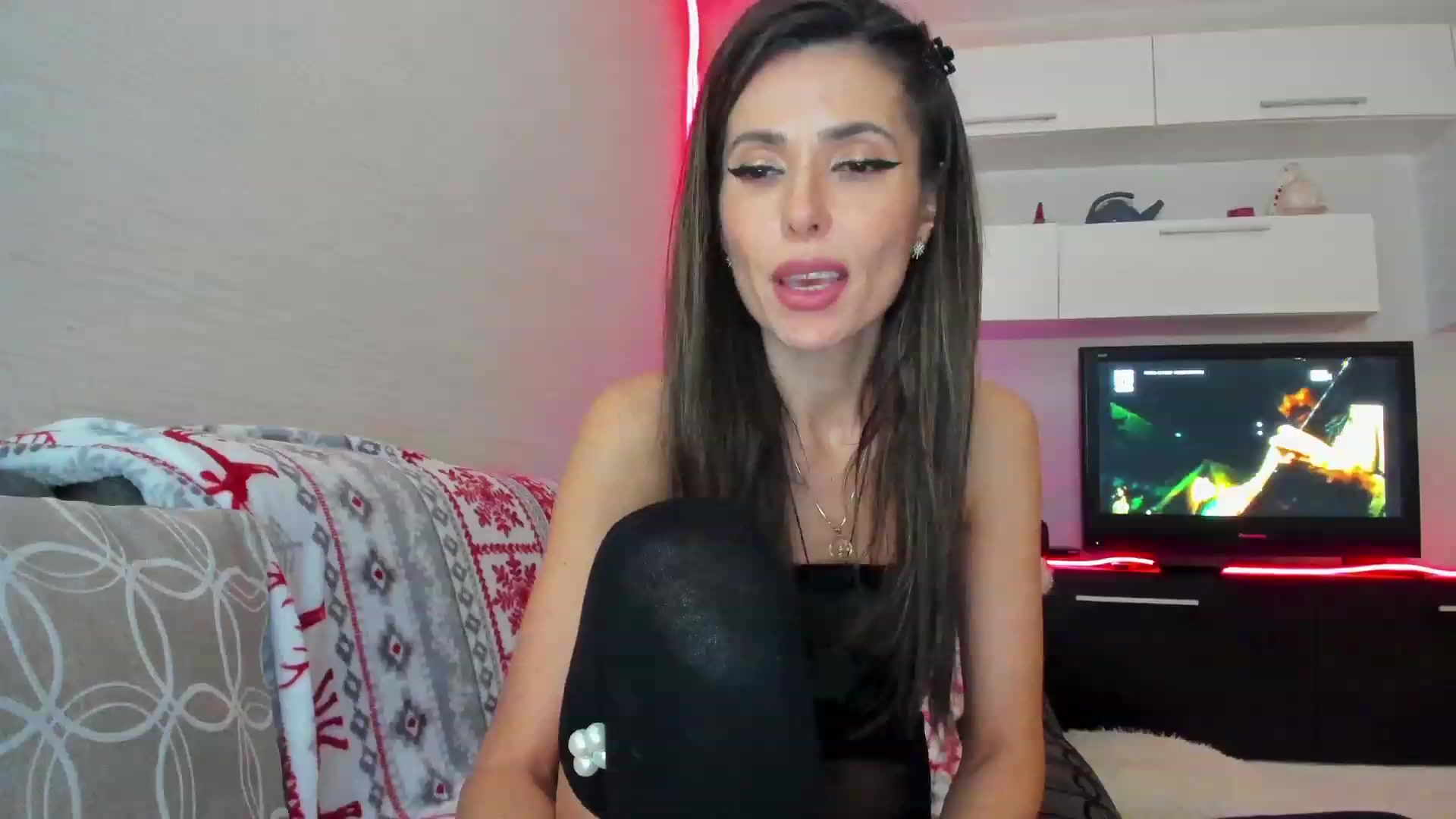 Gallery image thumbnail from SmileyTinaa's myfreecams stream on, 04/07/2023, 05:15 image 3 of 20