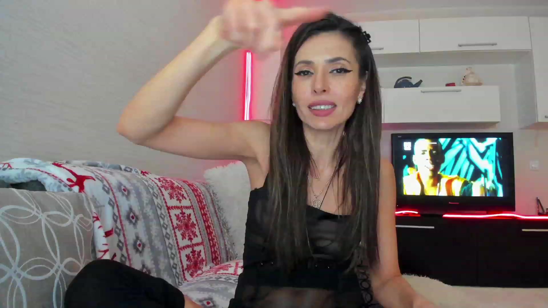Gallery image thumbnail from SmileyTinaa's myfreecams stream on, 04/07/2023, 05:15 image 9 of 20