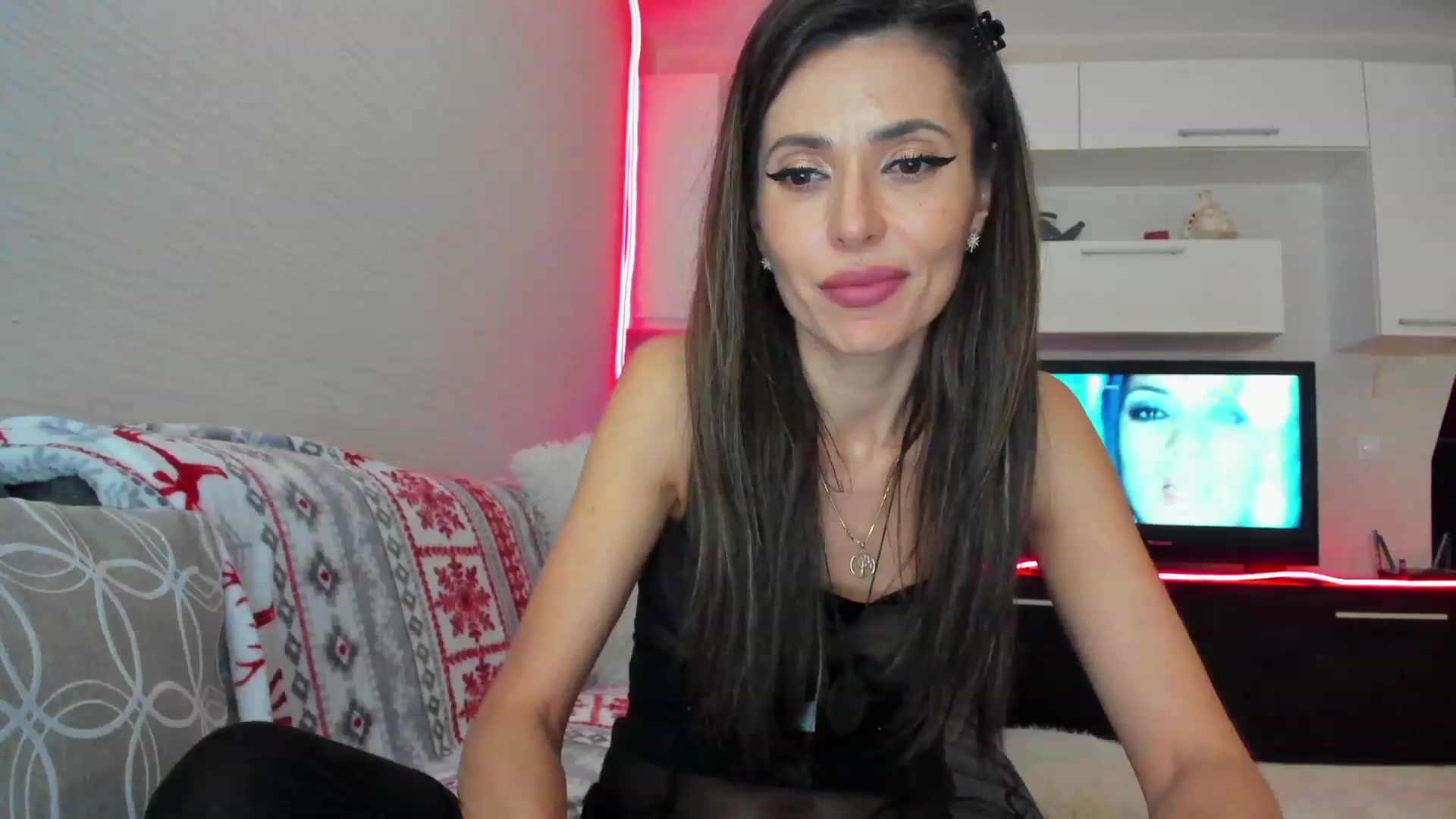 Gallery image thumbnail from SmileyTinaa's myfreecams stream on, 04/07/2023, 05:15 image 17 of 20