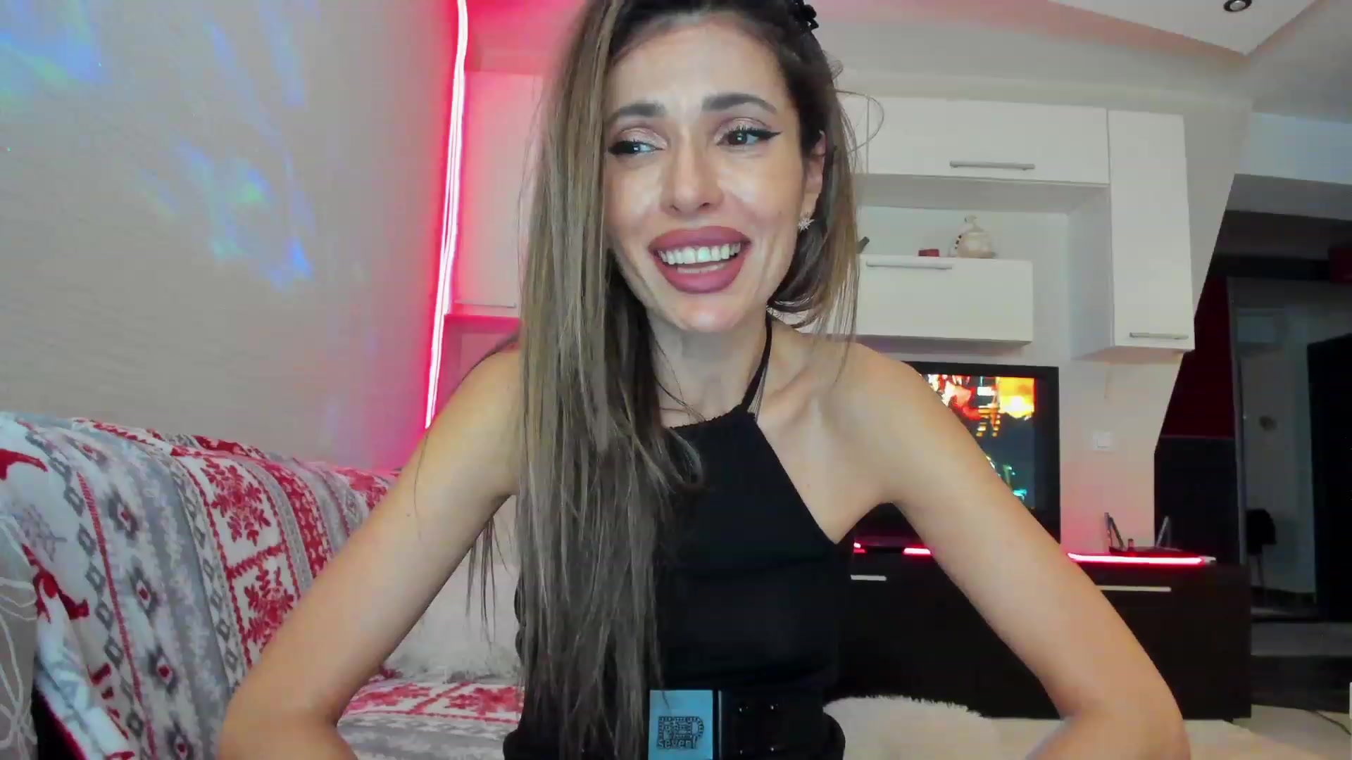 Gallery image thumbnail from SmileyTinaa's myfreecams stream on, 04/13/2023, 24:09 image 13 of 20