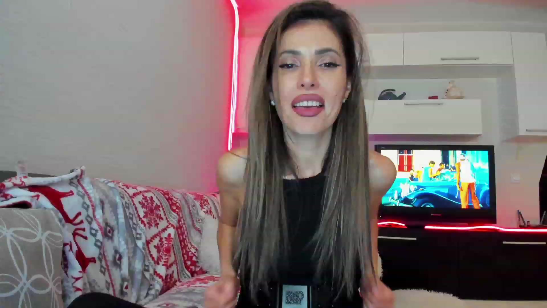 Gallery image thumbnail from SmileyTinaa's myfreecams stream on, 04/13/2023, 02:19 image 17 of 20