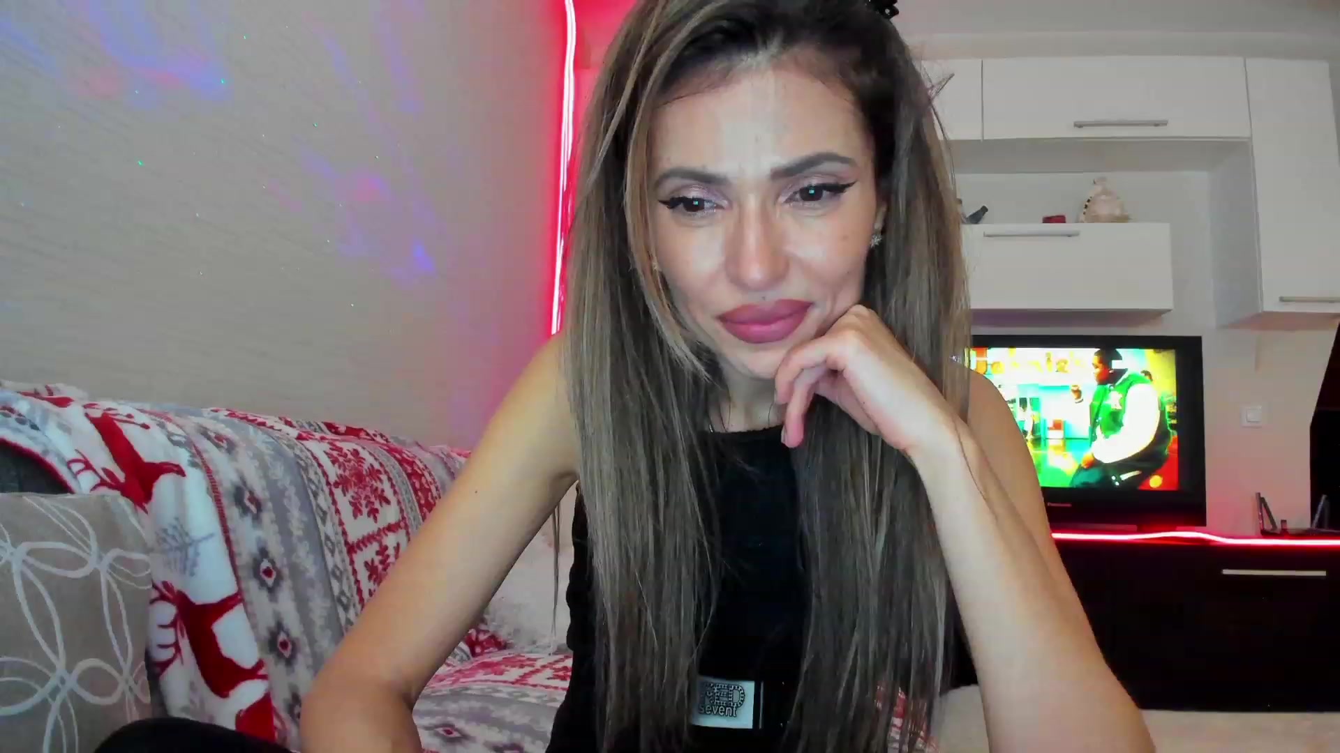 Gallery image thumbnail from SmileyTinaa's myfreecams stream on, 04/13/2023, 02:19 image 3 of 20