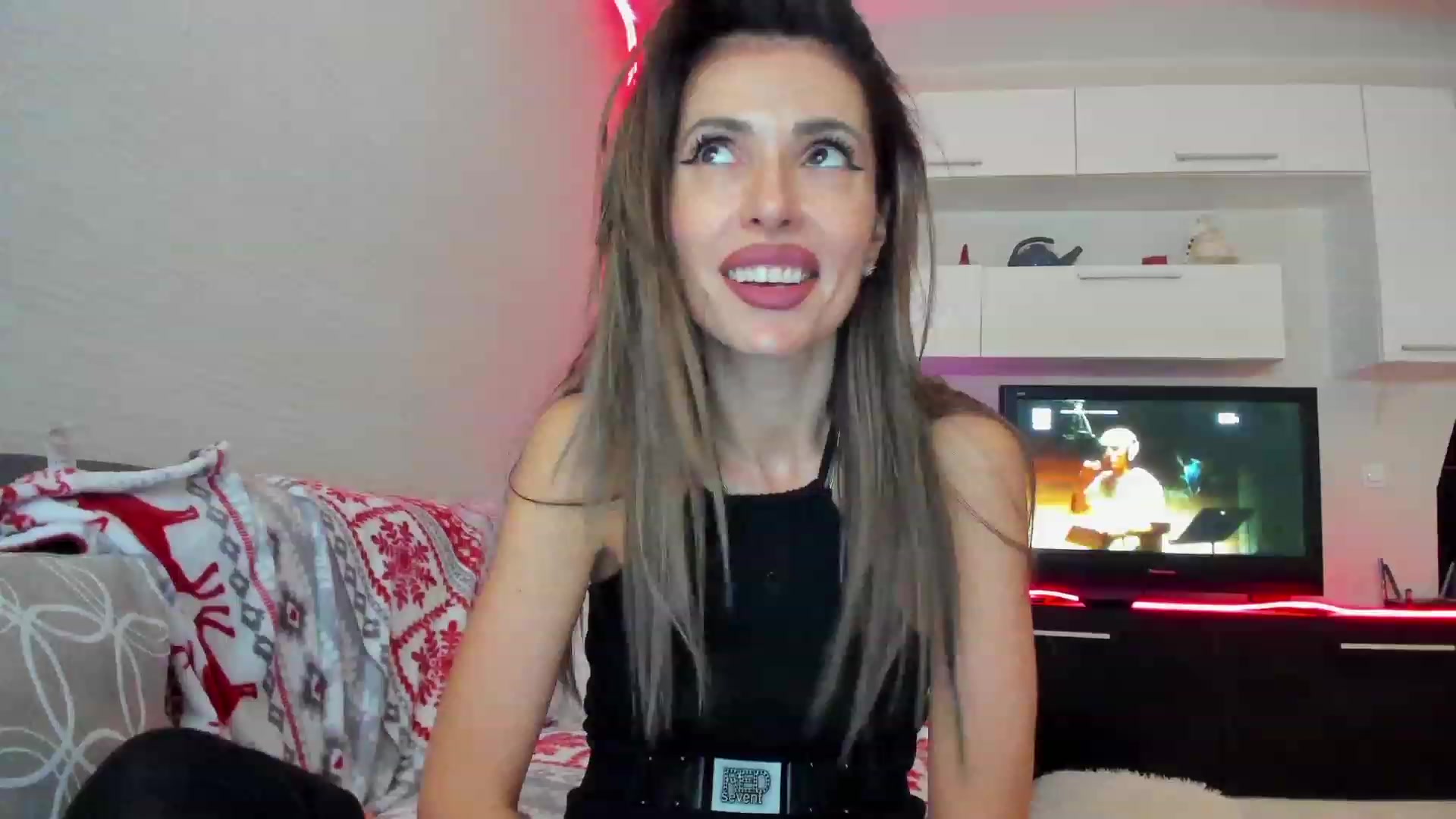 Gallery image thumbnail from SmileyTinaa's myfreecams stream on, 04/13/2023, 02:19 image 19 of 20