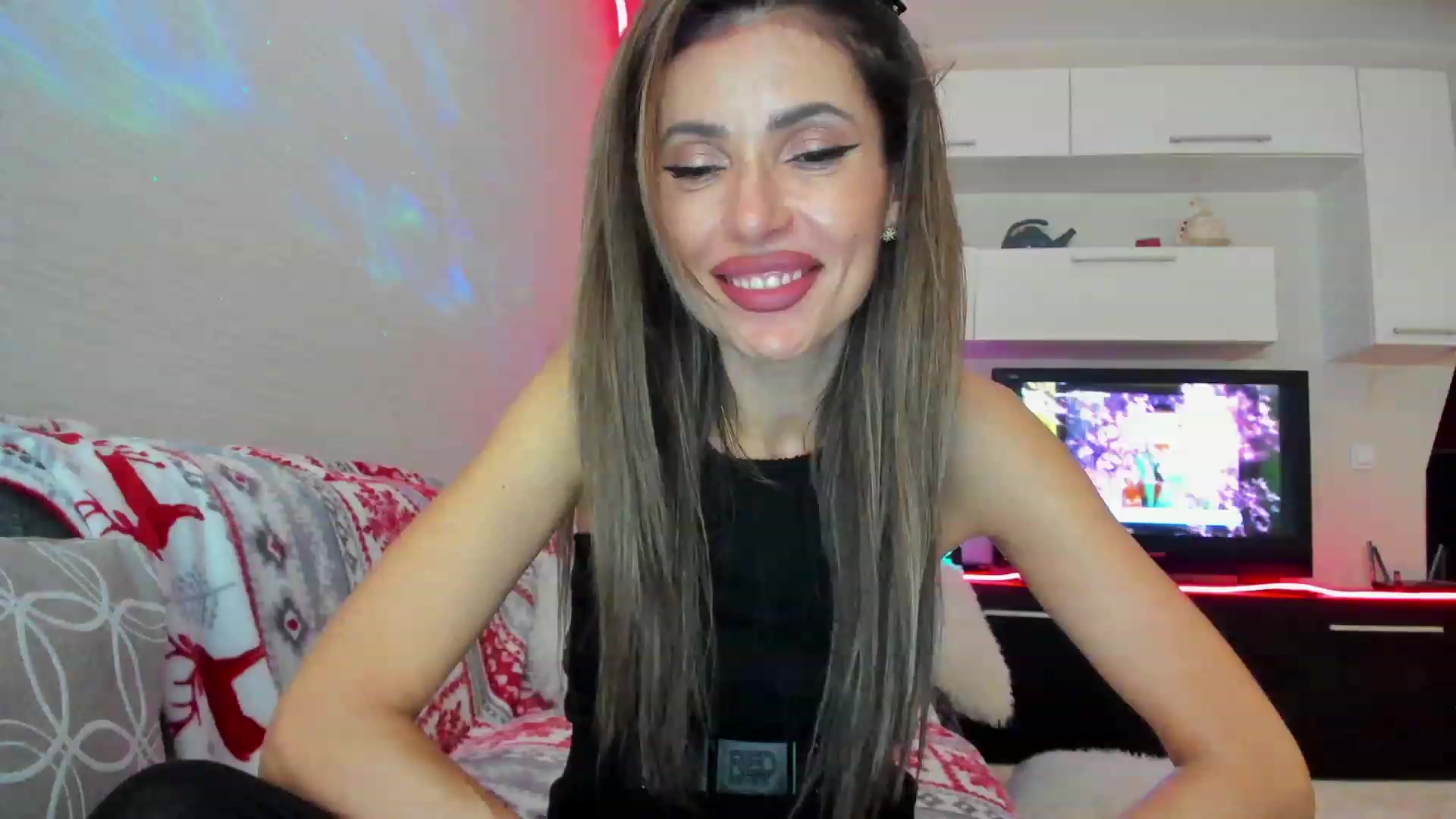 Gallery image thumbnail from SmileyTinaa's myfreecams stream on, 04/13/2023, 02:19 image 2 of 20
