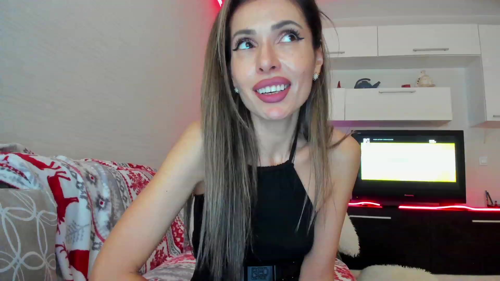 Gallery image thumbnail from SmileyTinaa's myfreecams stream on, 04/13/2023, 02:19 image 15 of 20