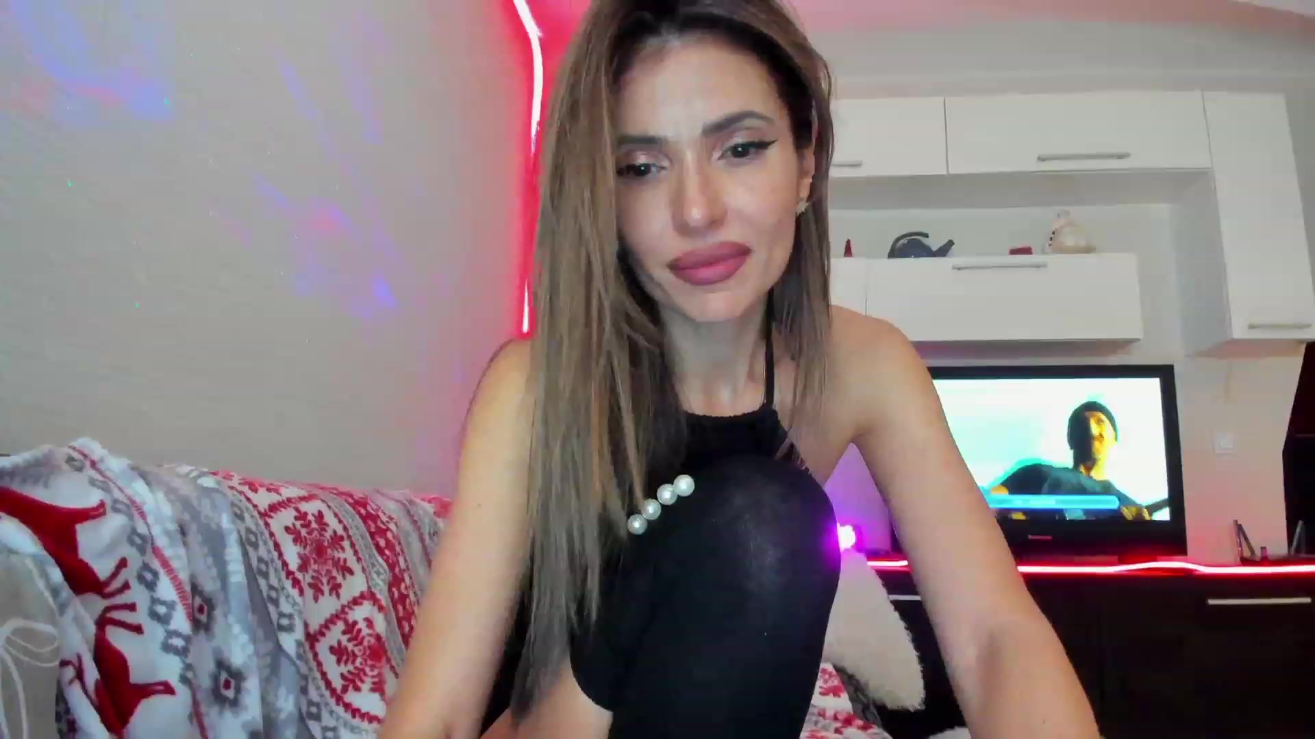Gallery image thumbnail from SmileyTinaa's myfreecams stream on, 04/13/2023, 03:51 image 7 of 20