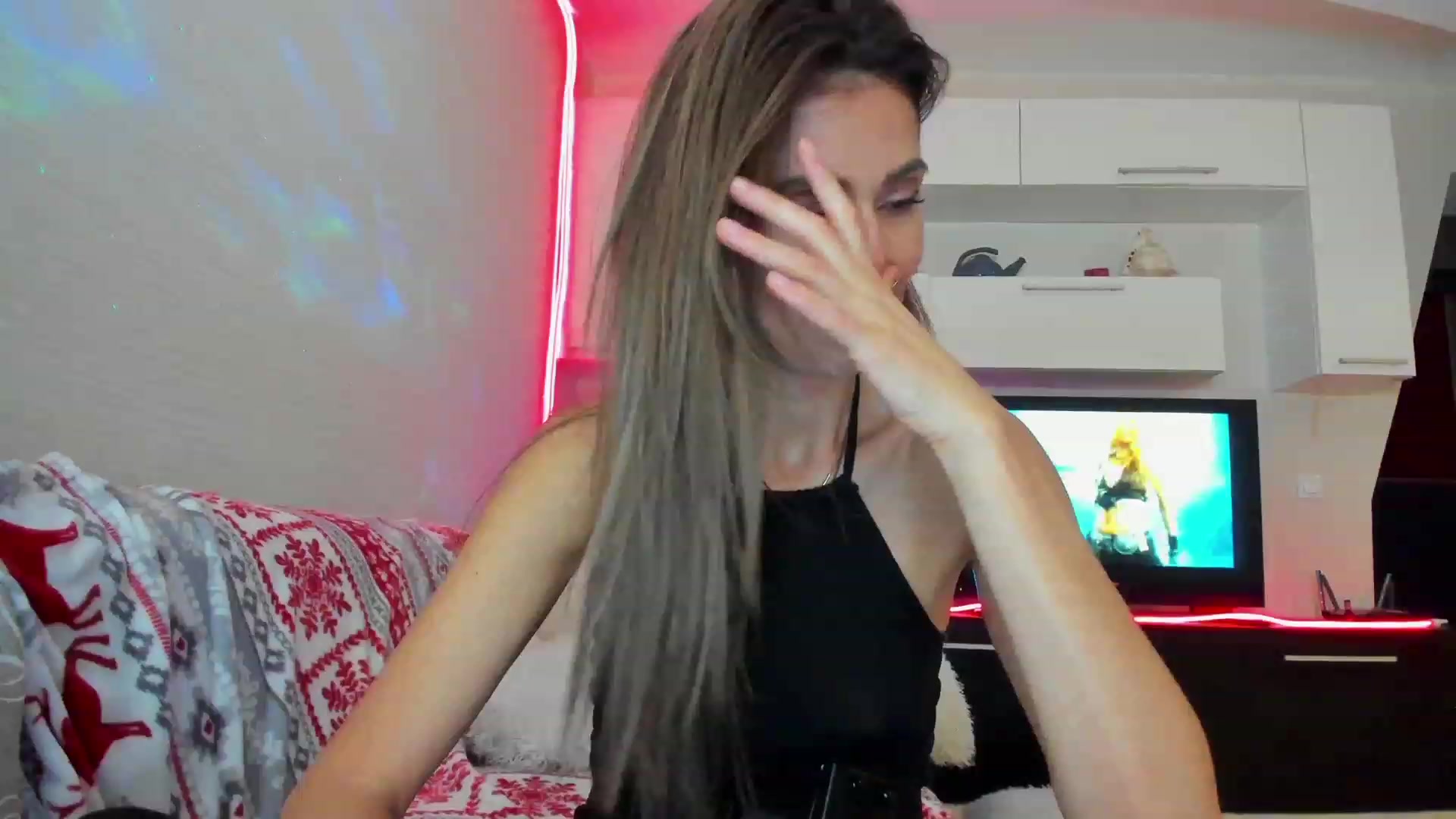 Gallery image thumbnail from SmileyTinaa's myfreecams stream on, 04/13/2023, 03:51 image 3 of 20