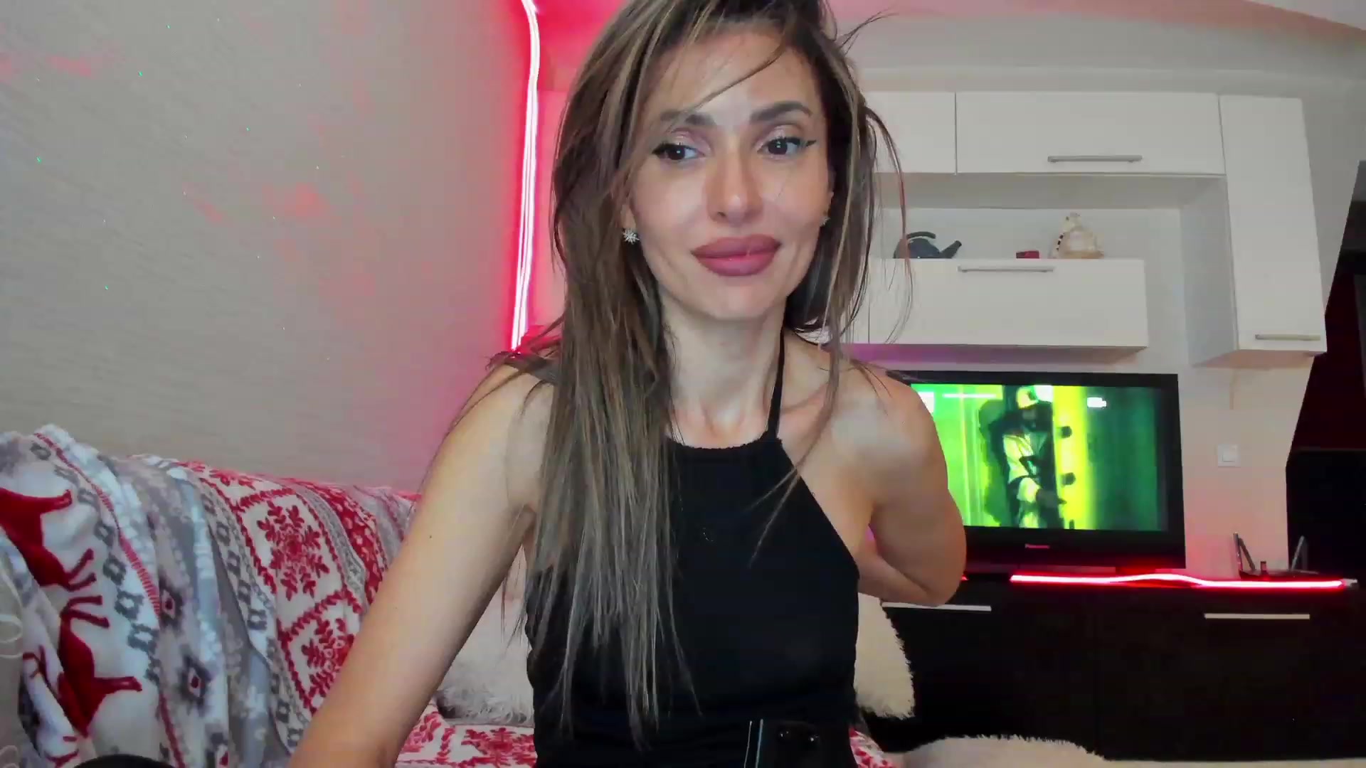 Gallery image thumbnail from SmileyTinaa's myfreecams stream on, 04/13/2023, 03:51 image 4 of 20