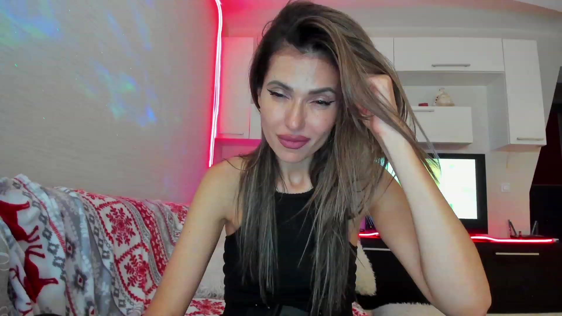 Gallery image thumbnail from SmileyTinaa's myfreecams stream on, 04/13/2023, 03:51 image 5 of 20