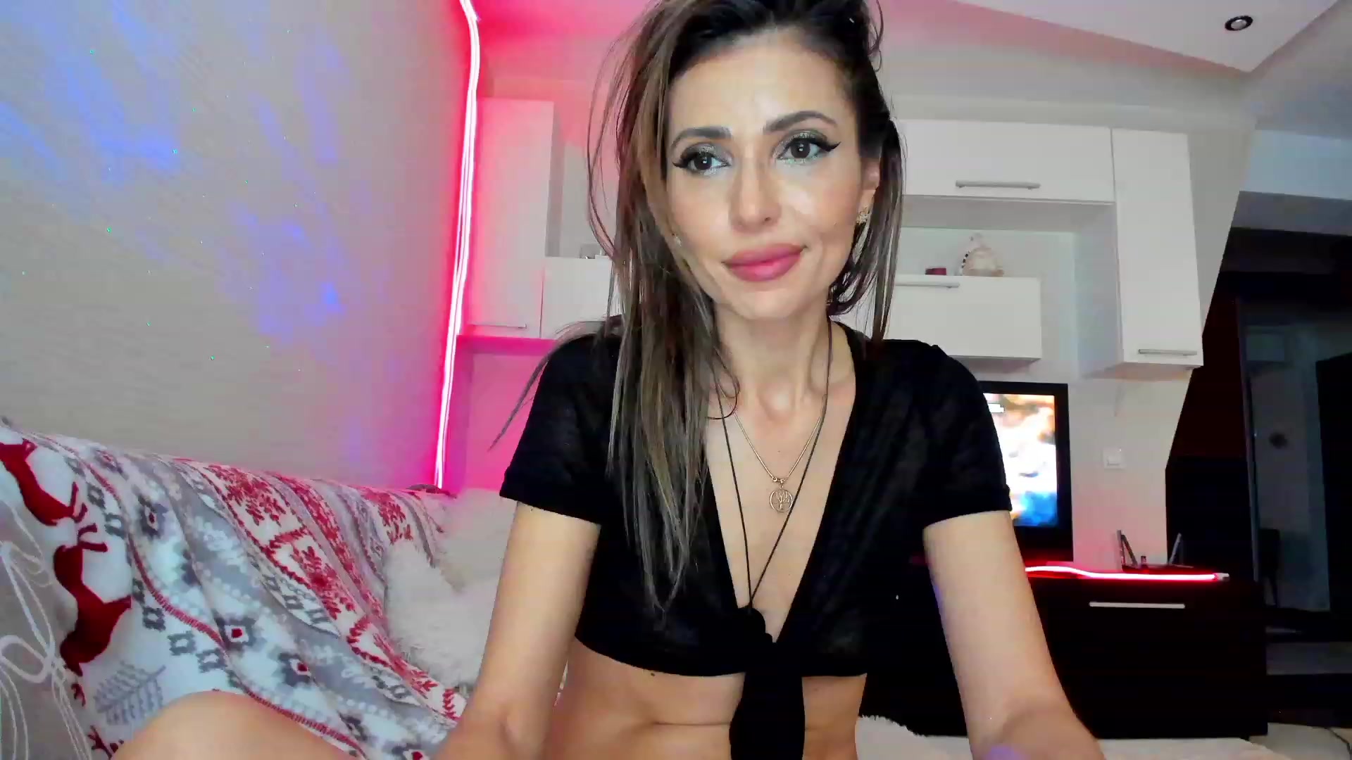 Gallery image thumbnail from SmileyTinaa's myfreecams stream on, 04/13/2023, 23:50 image 14 of 20