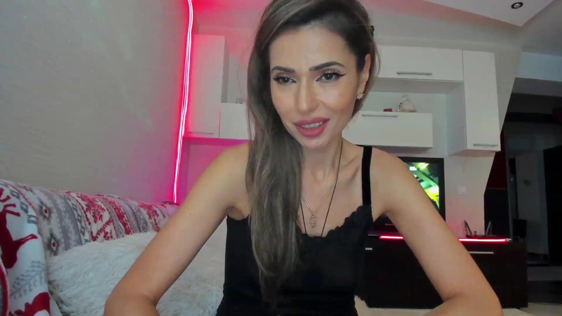 Gallery image thumbnail from SmileyTinaa's myfreecams stream on, 04/18/2023, 20:23 image 20 of 20