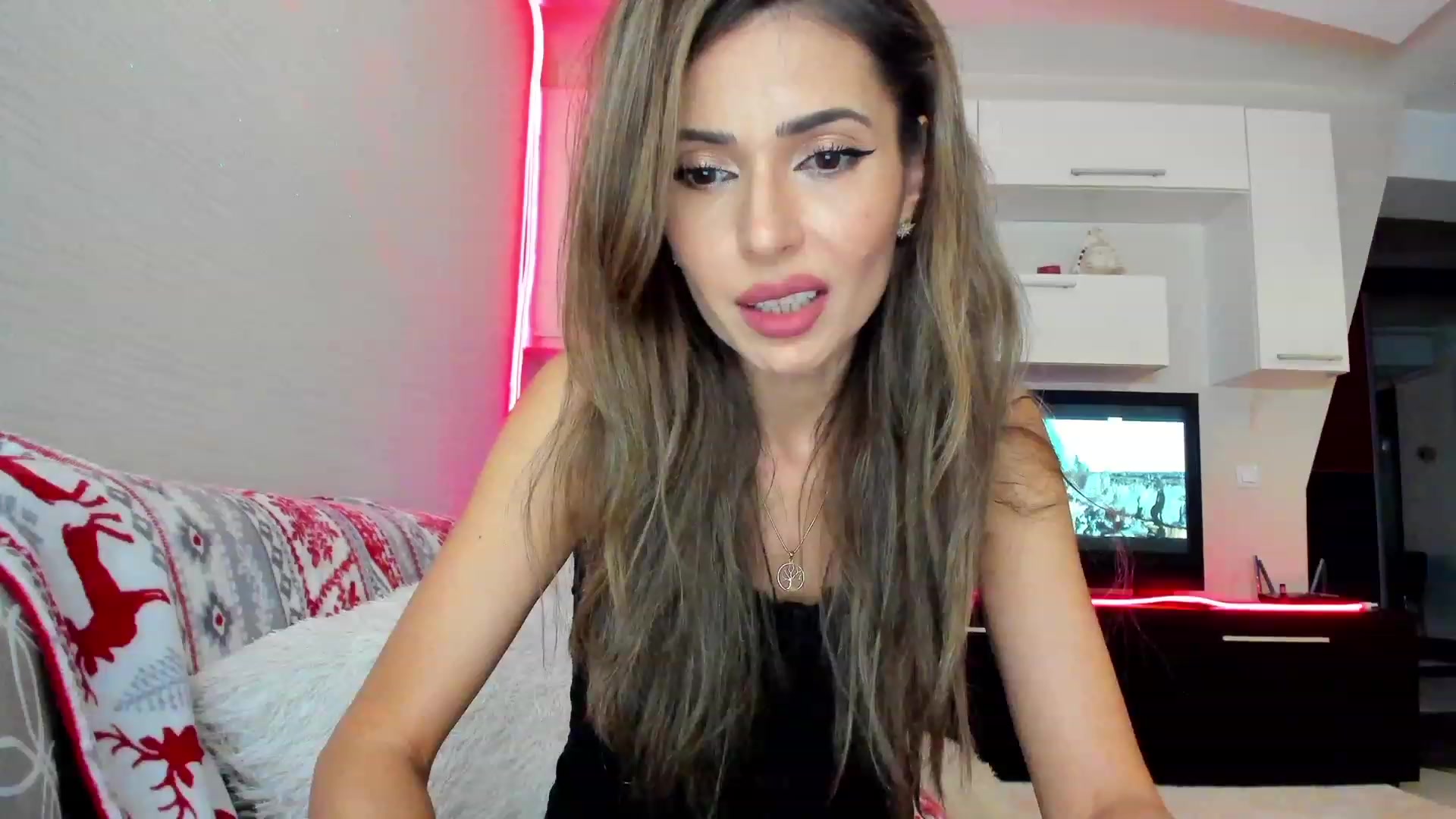 Gallery image thumbnail from SmileyTinaa's myfreecams stream on, 04/18/2023, 20:23 image 4 of 20