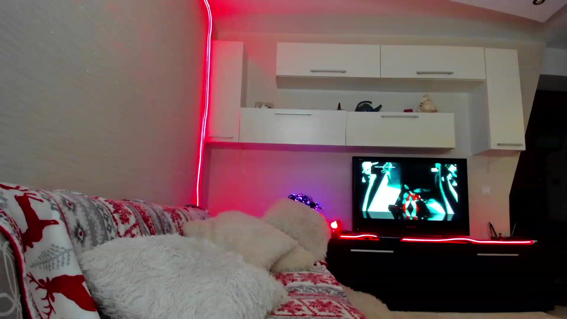 Gallery image thumbnail from SmileyTinaa's myfreecams stream on, 04/18/2023, 20:23 image 2 of 20