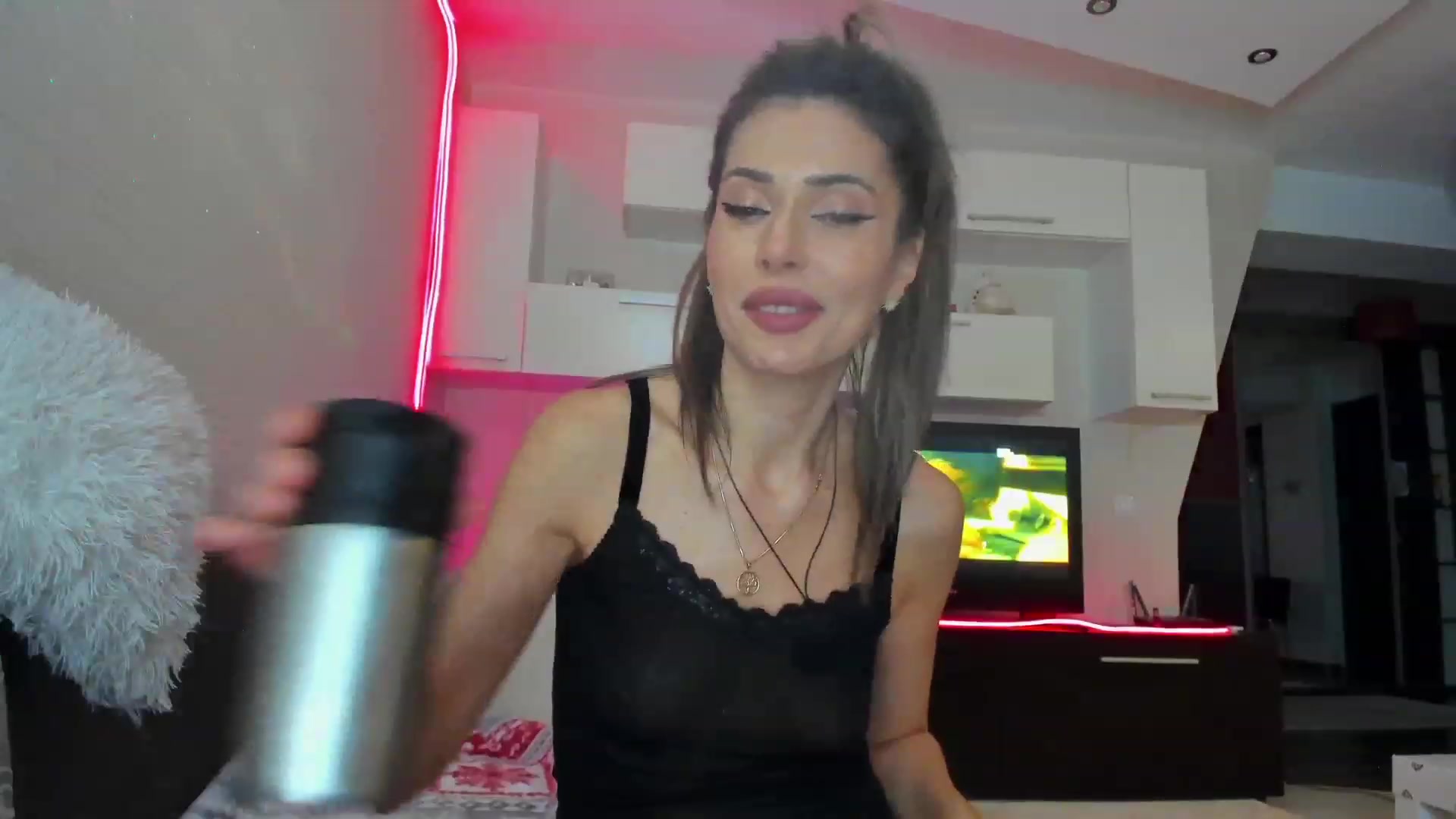 Gallery image thumbnail from SmileyTinaa's myfreecams stream on, 04/19/2023, 24:52 image 9 of 20