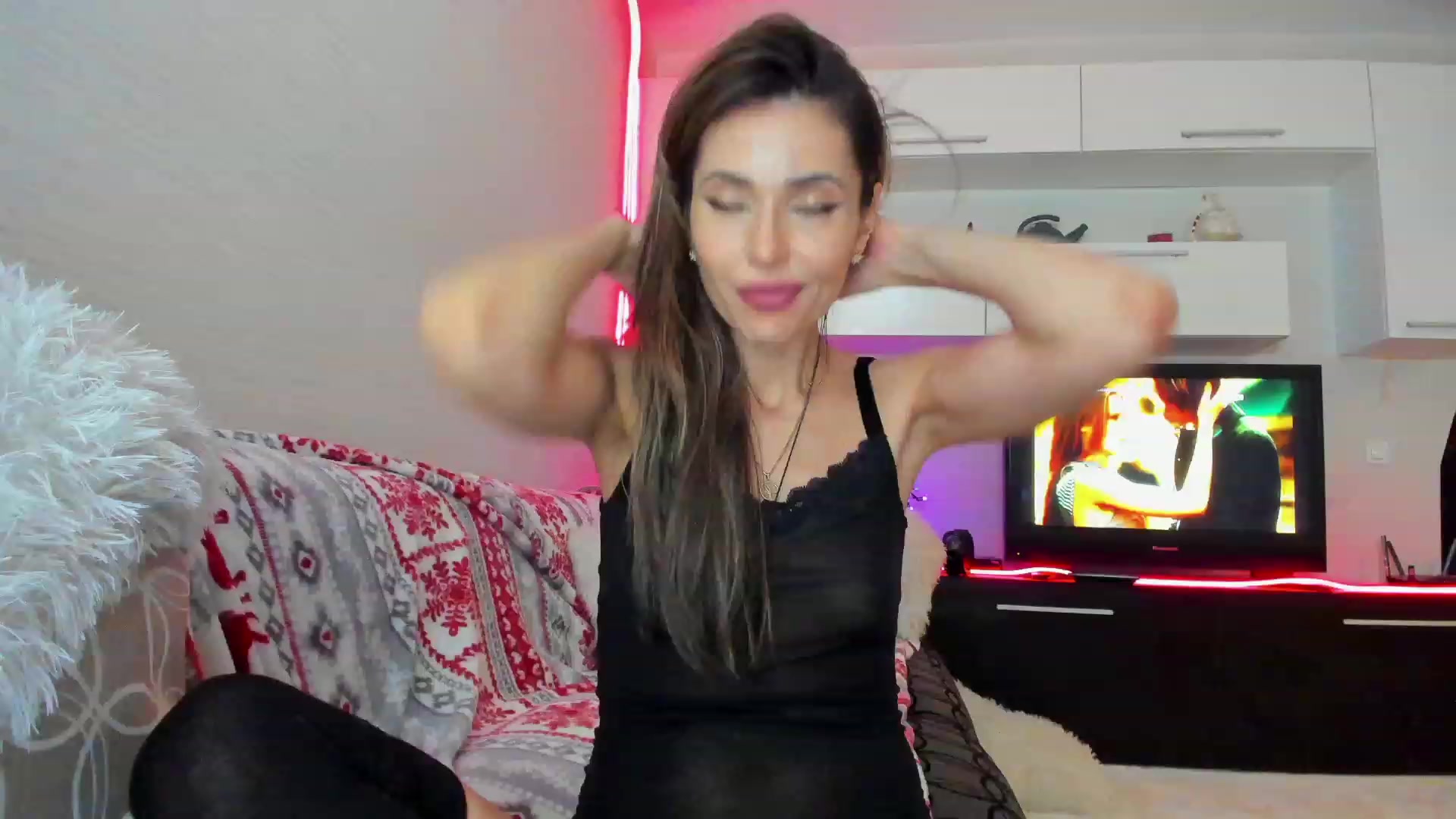 Gallery image thumbnail from SmileyTinaa's myfreecams stream on, 04/19/2023, 03:23 image 18 of 20
