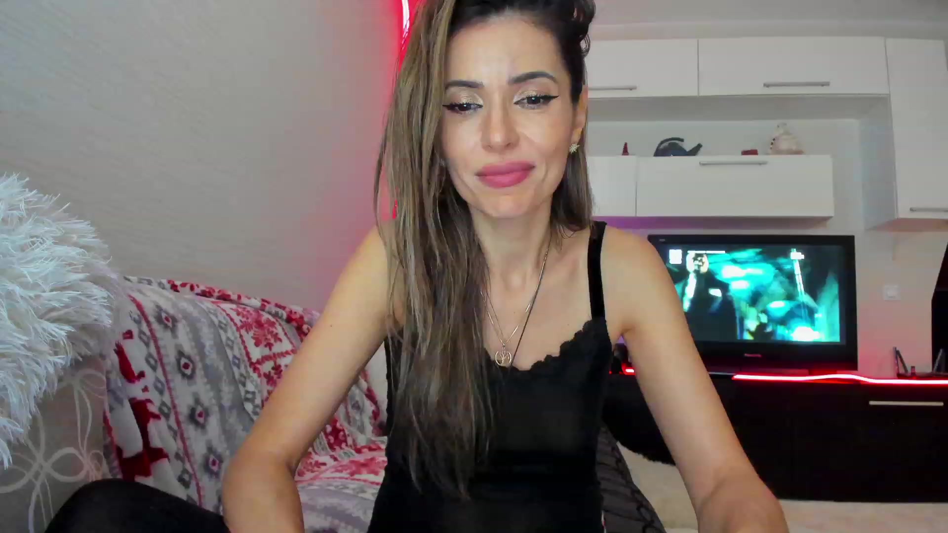 Gallery image thumbnail from SmileyTinaa's myfreecams stream on, 04/19/2023, 03:23 image 16 of 20